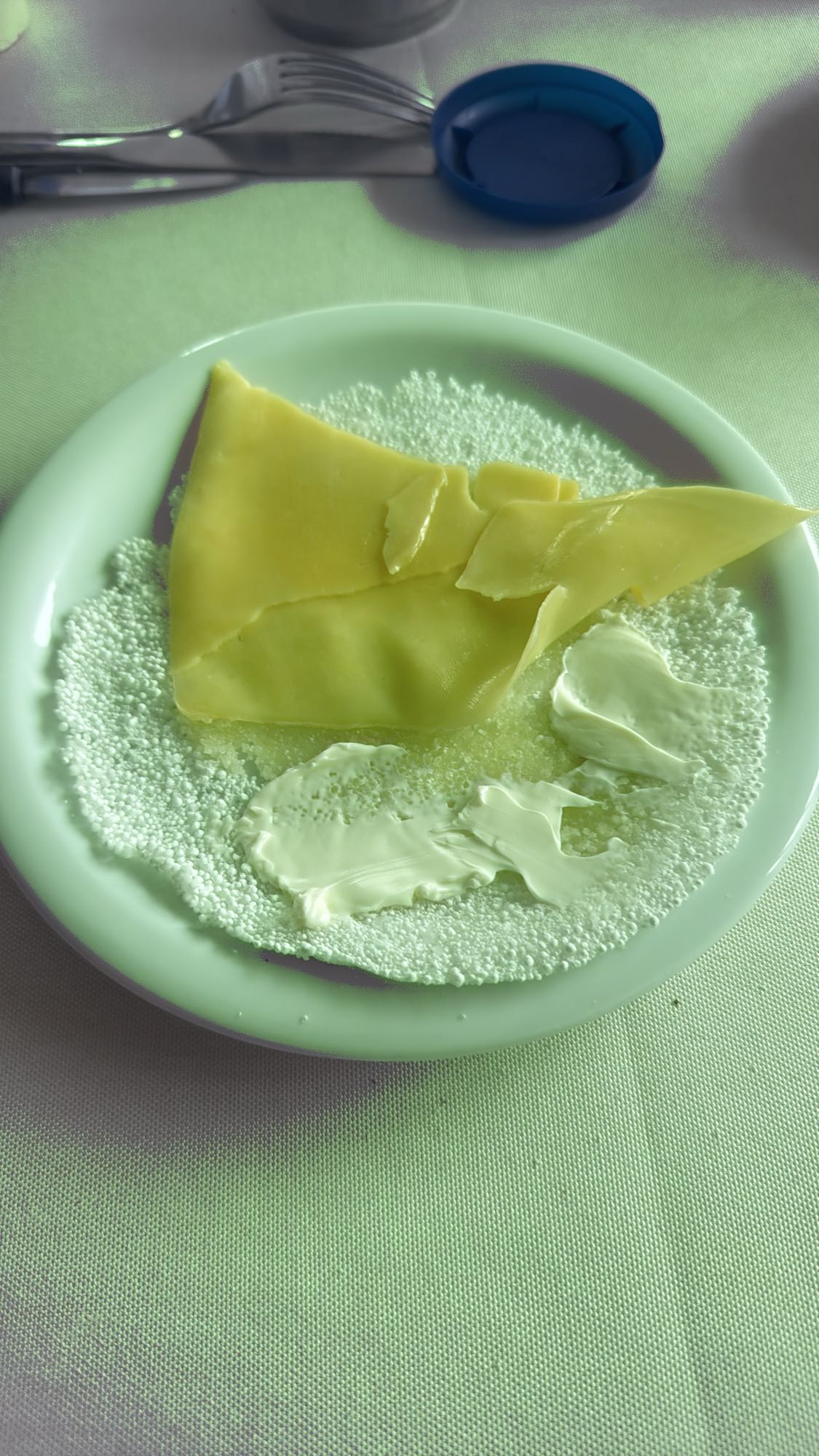 Tapioca com queijo e requeijão