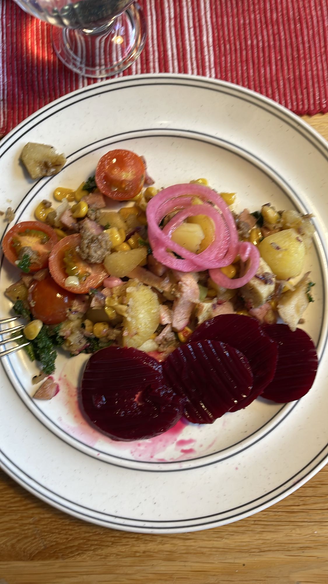 Potatissallad med rödbetor