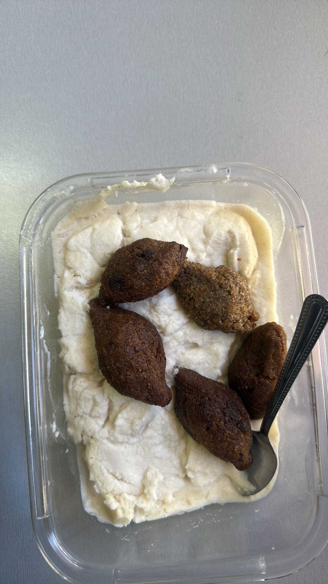 Kibbeh with hummus