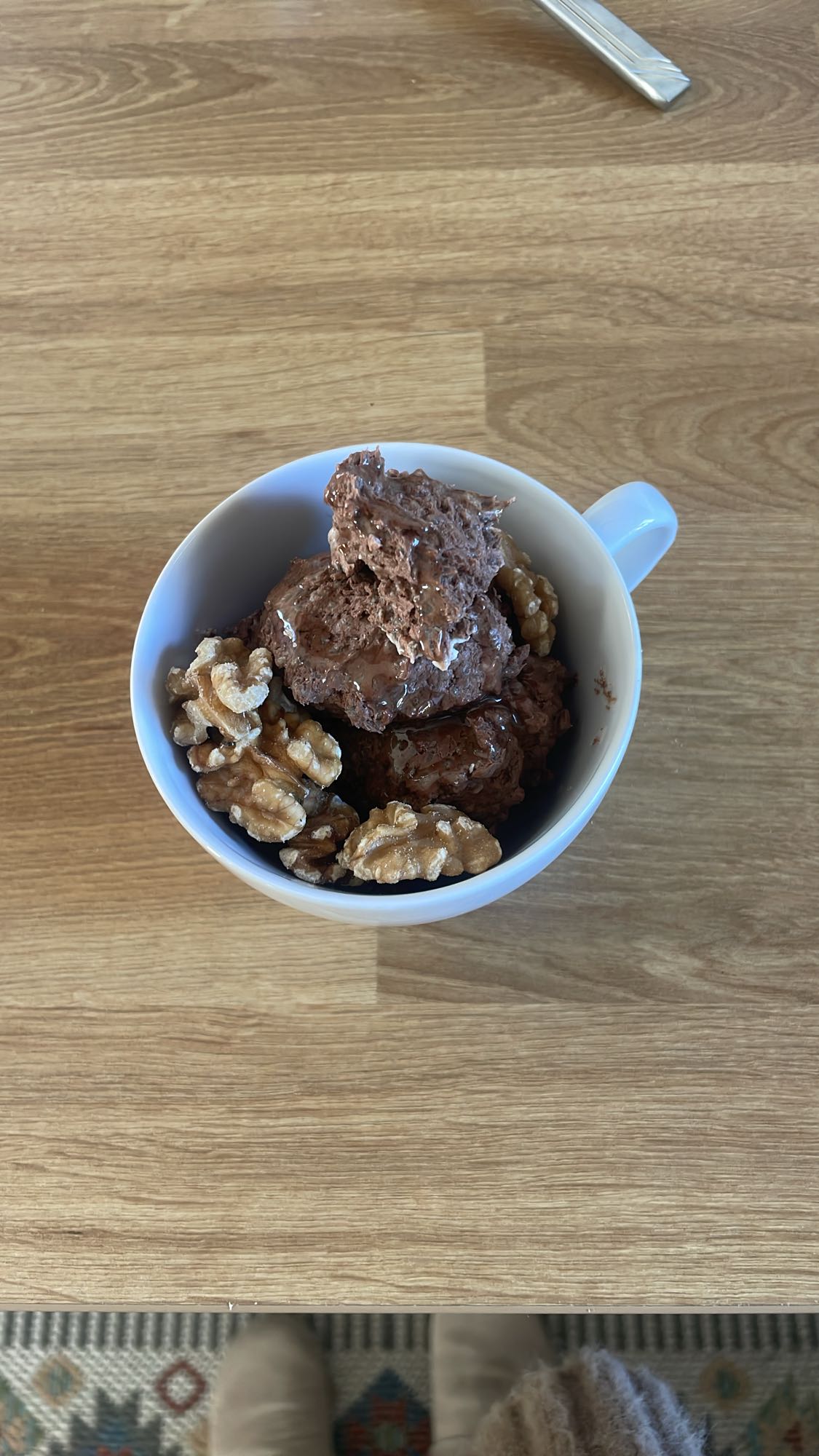 czekoladowy deser z orzechami