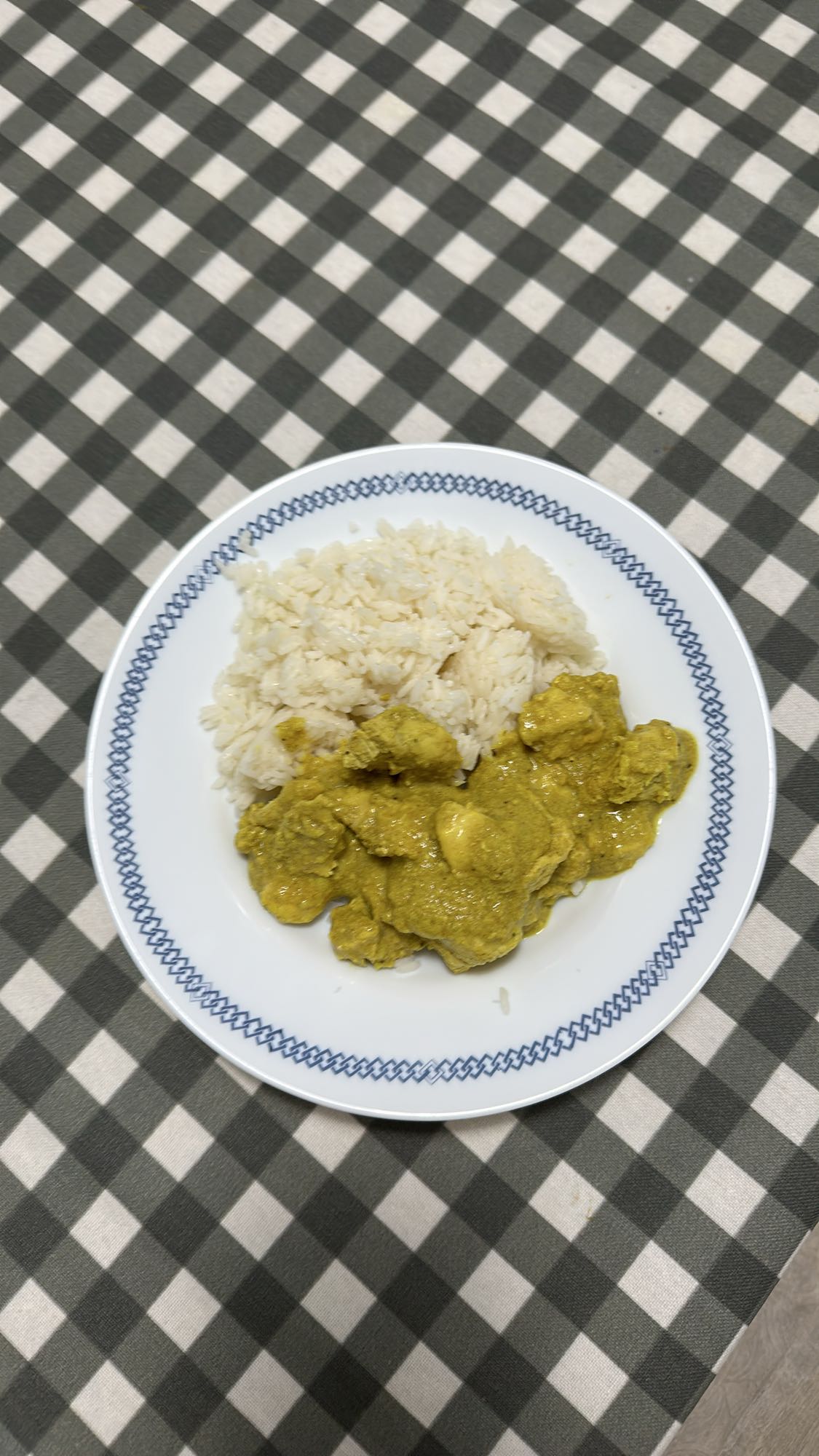 pollo al curry con arroz