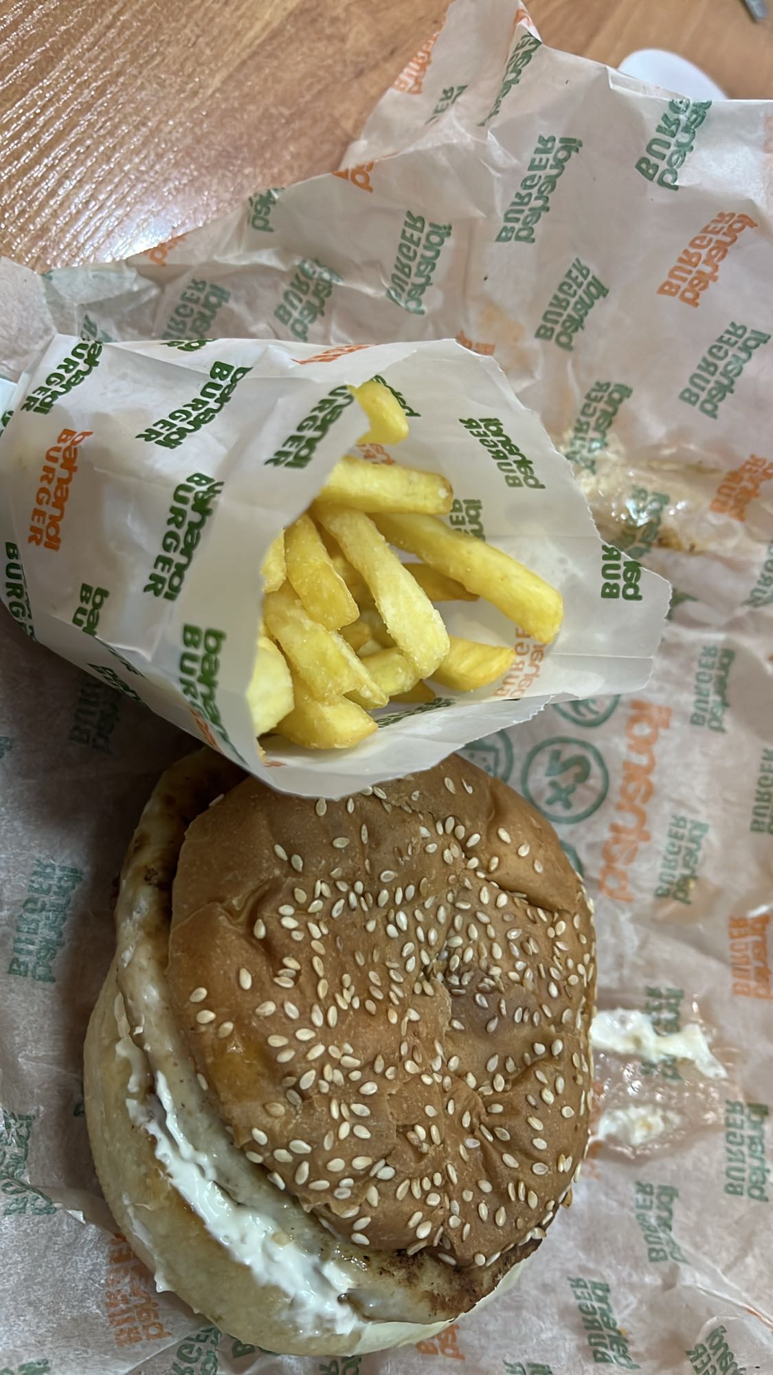 бургер с картошкой фри