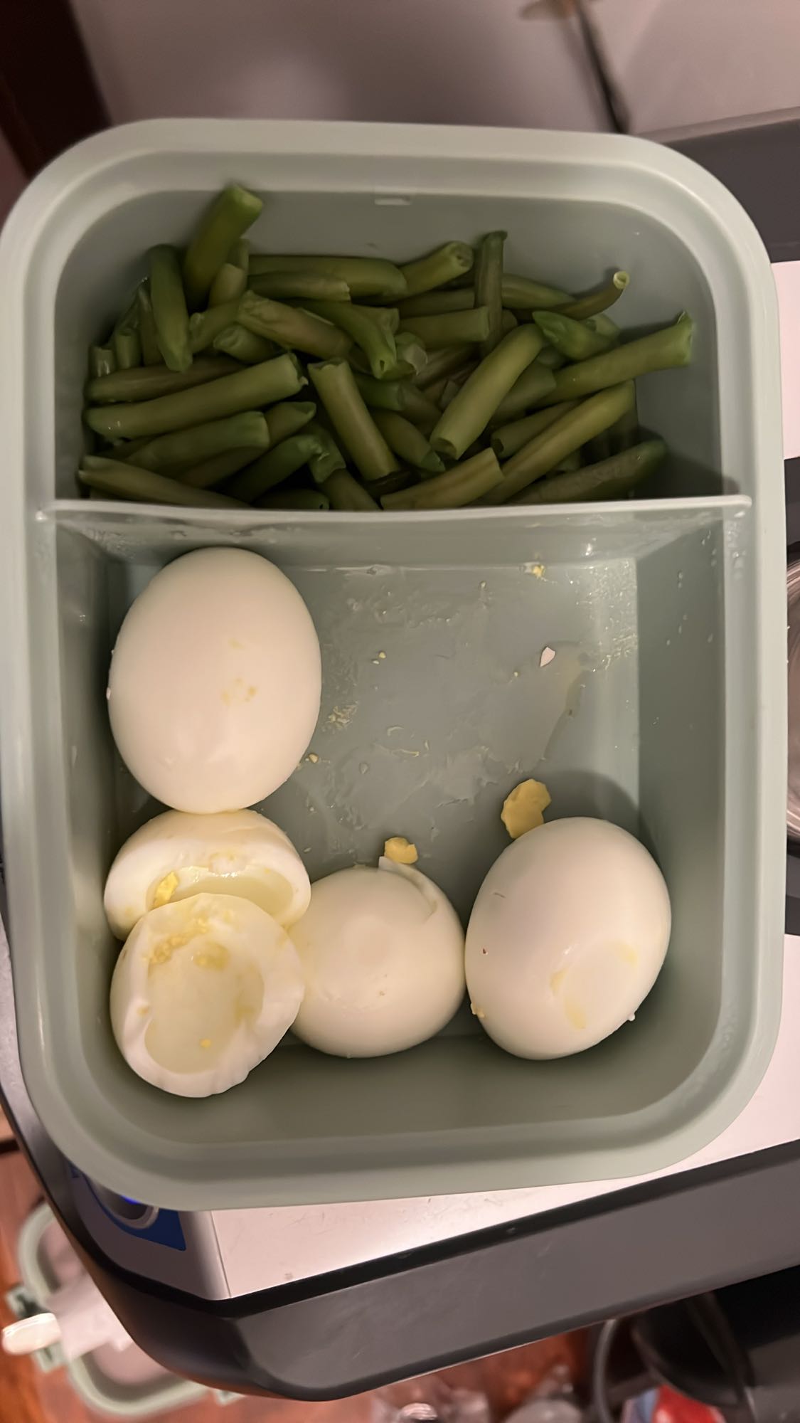 Yumurta ve Fasulye Kutusu