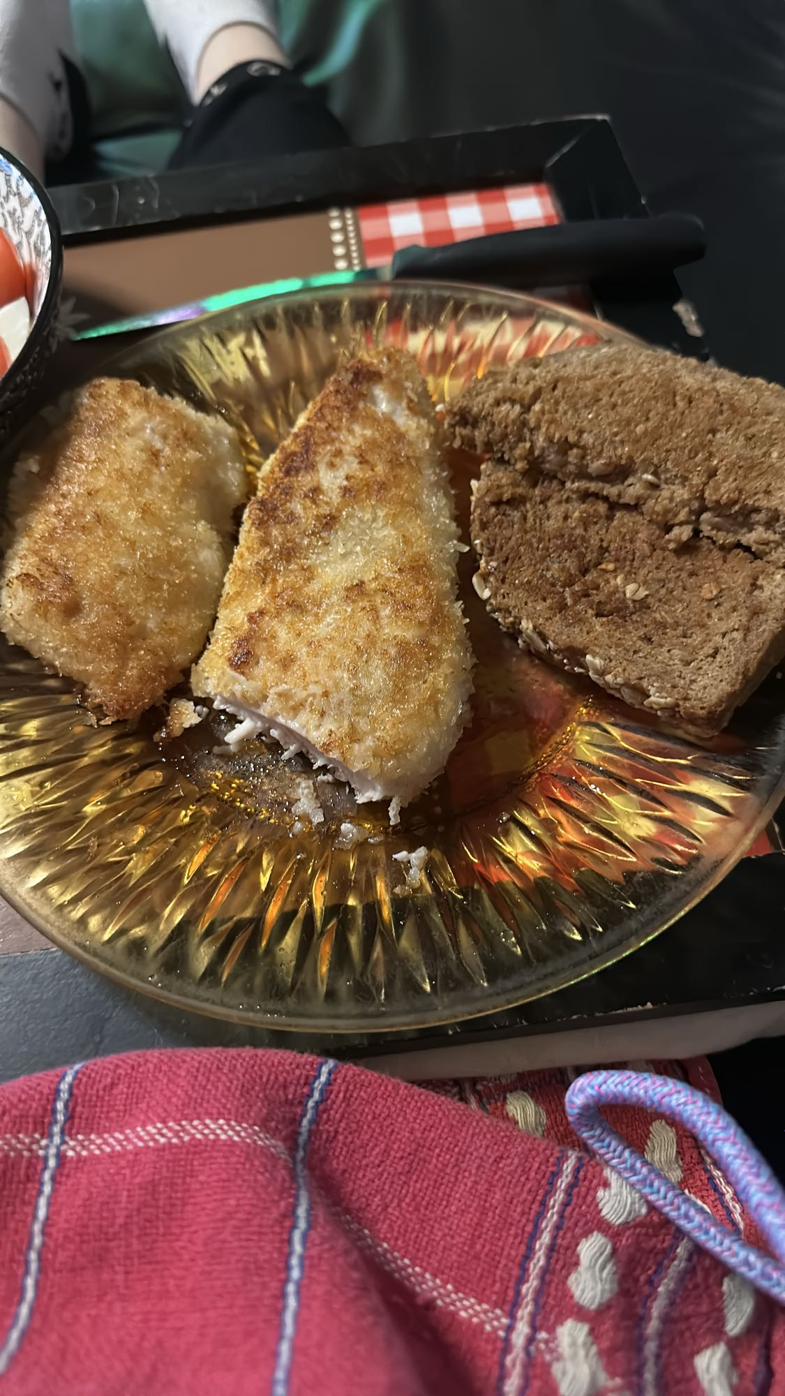 Panierte Hähnchen & Brot
