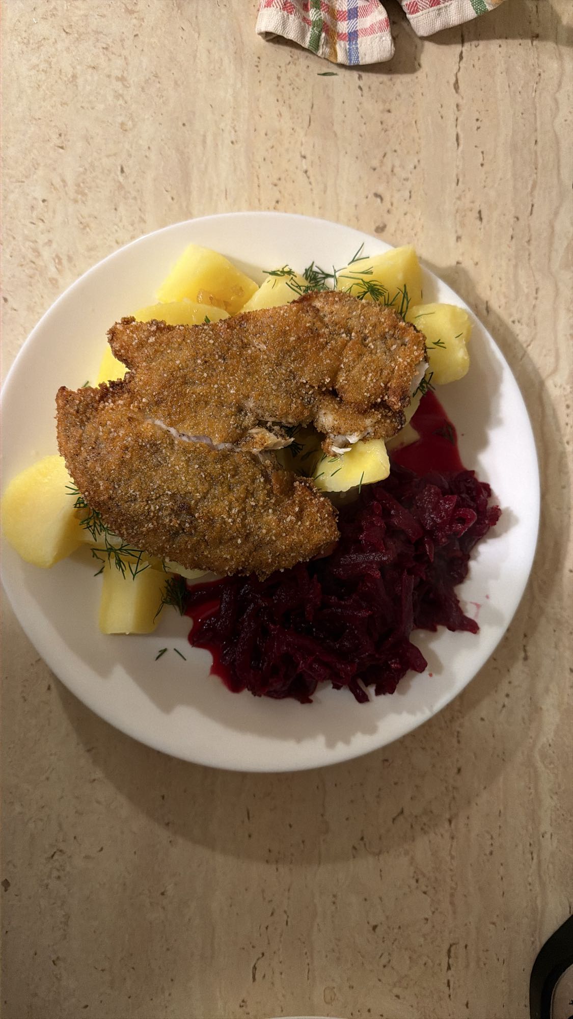 Smażona ryba z ziemniakami