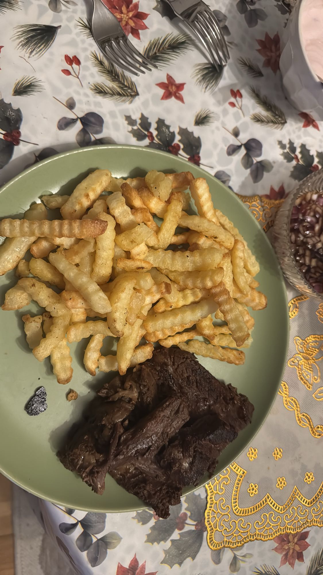 Pommes frites och kött