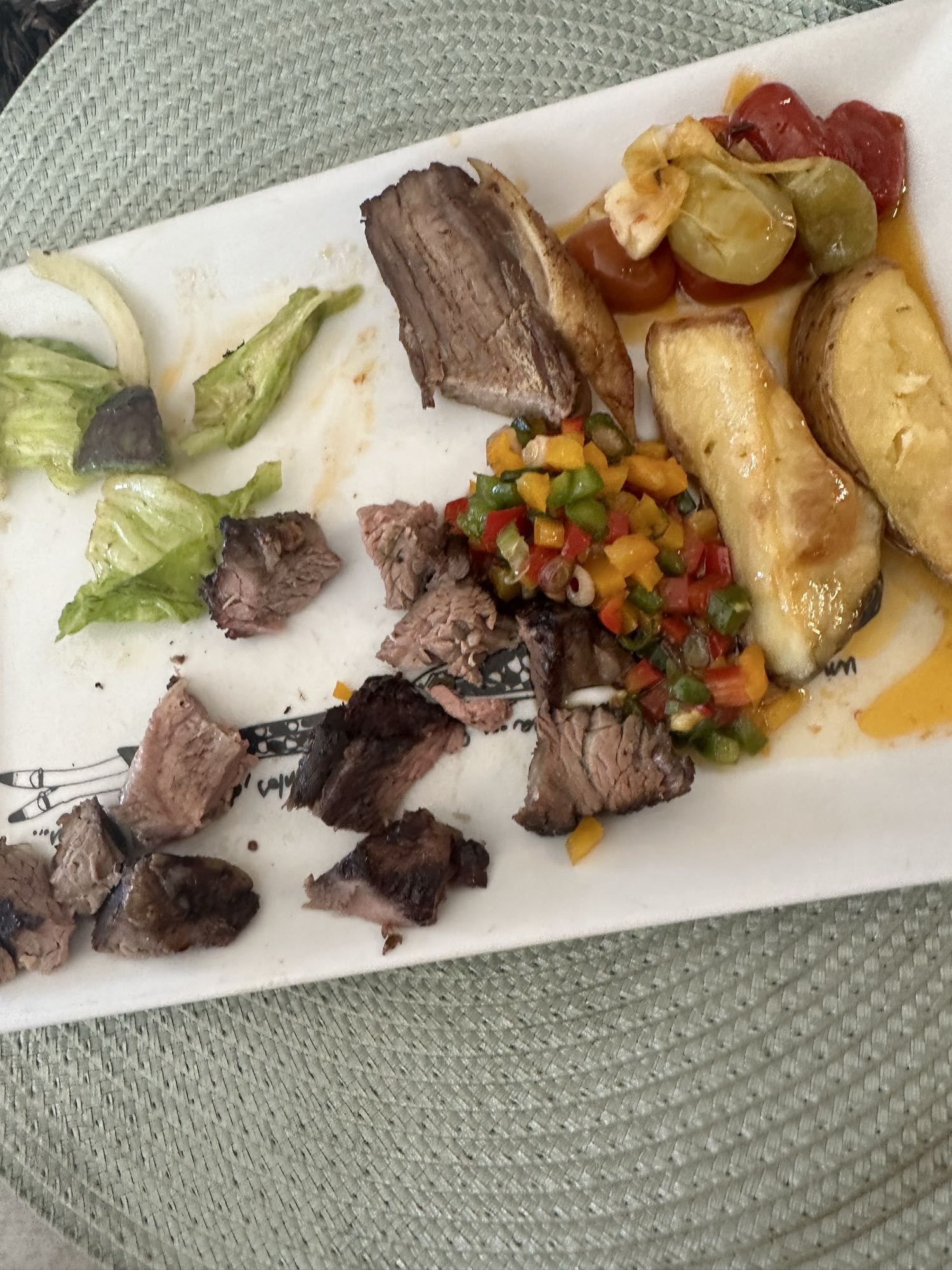 Carne asada con verduras