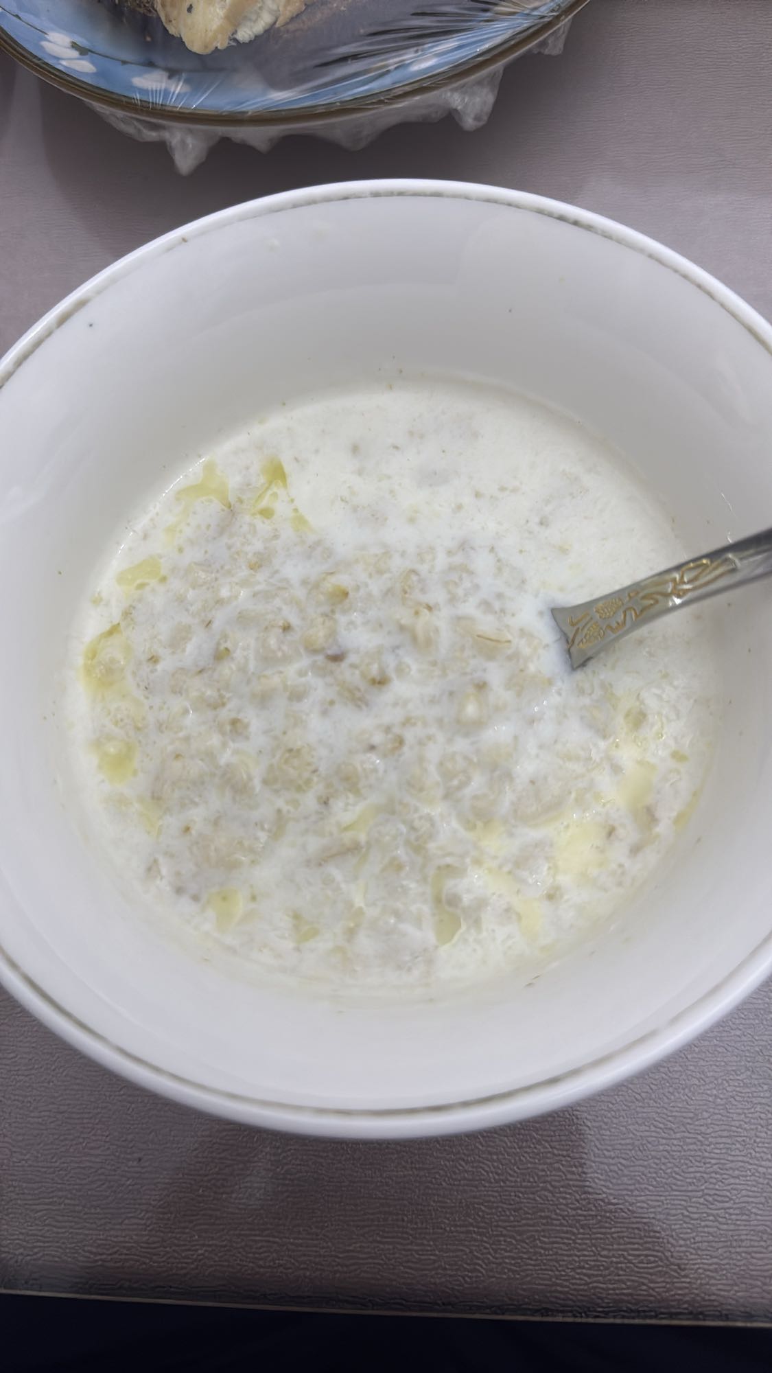 овсянка с молоком и маслом