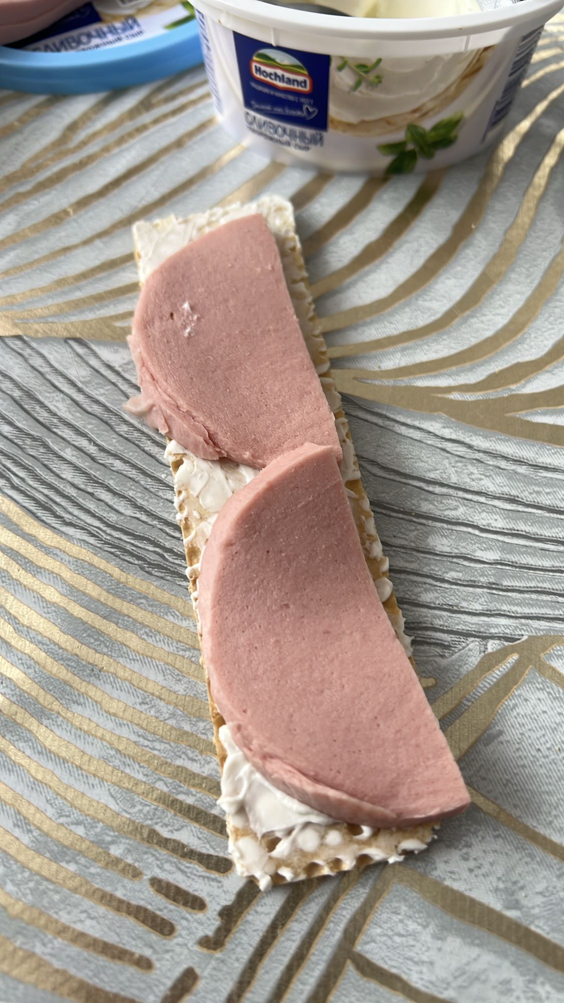 Хлебец с паштетом