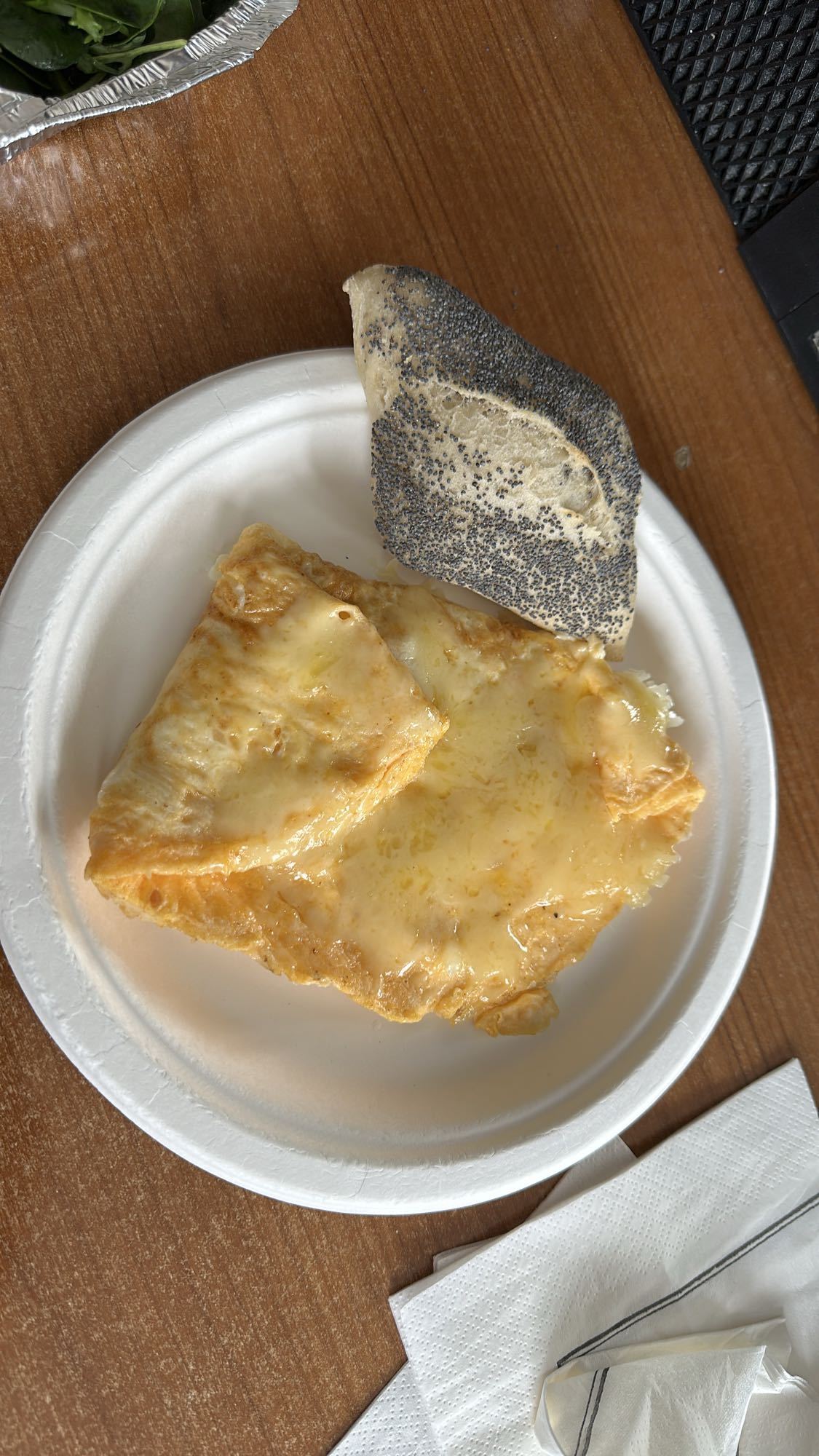 Cheese omelette & bread