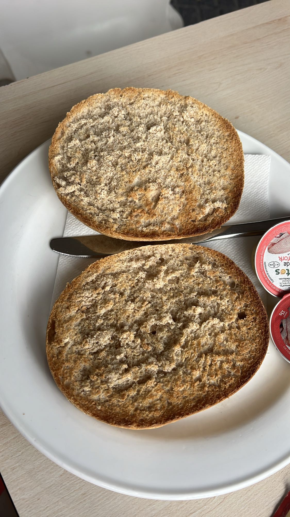 Panecillo integral tostado