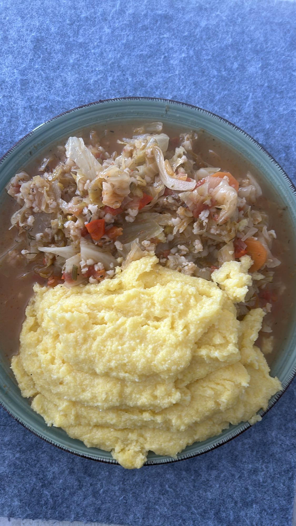 Polenta con guiso de verduras