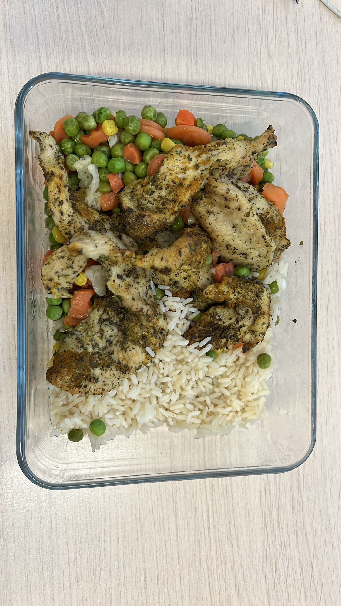 Kurczak z ryżem i warzywami