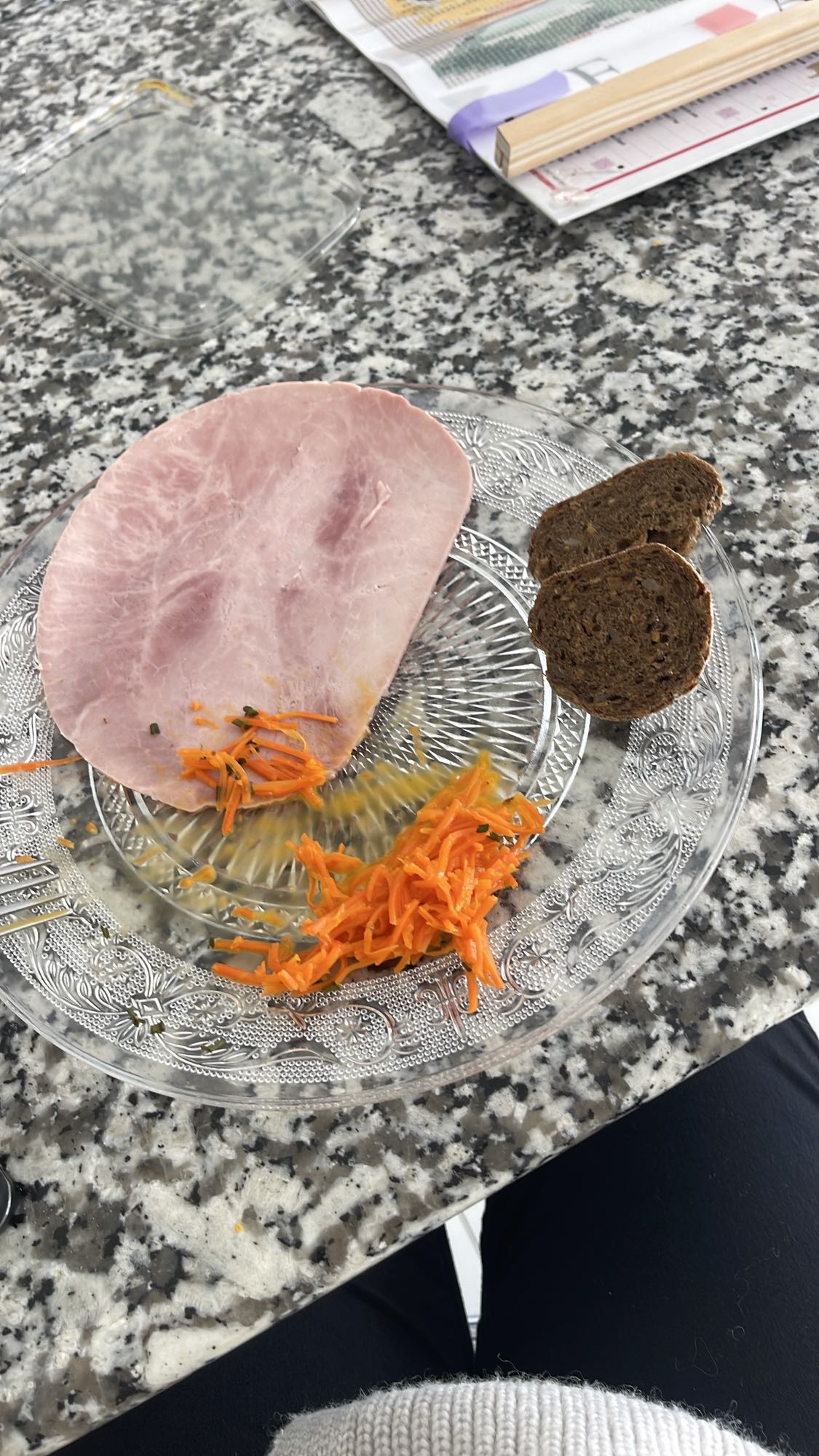 Jambon, carottes, pain
