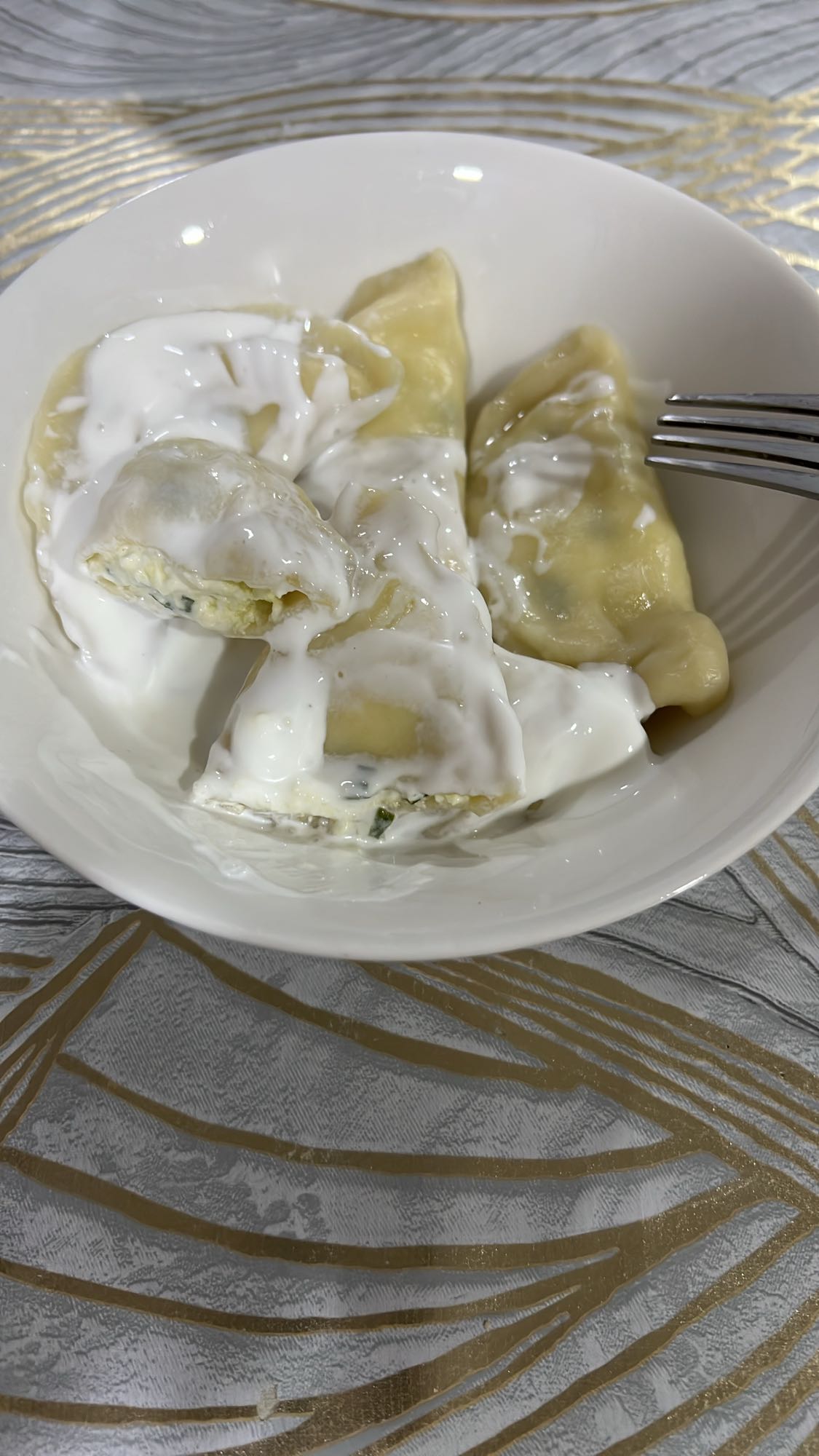 Вареники с творогом и сметаной