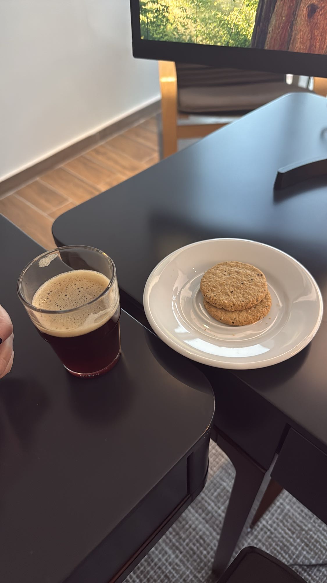 Coffee and oat biscuits