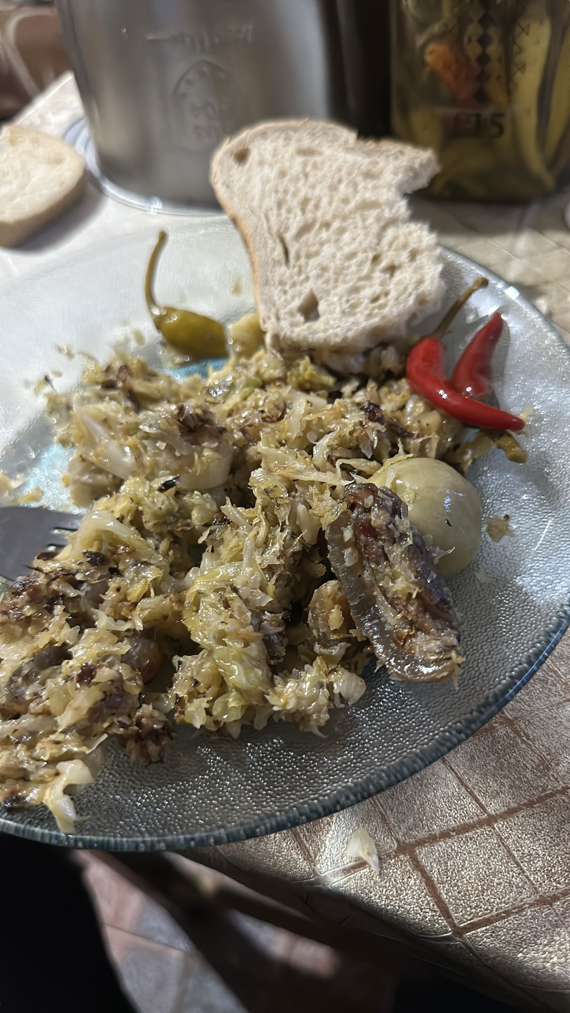 Varză cu pește și pâine