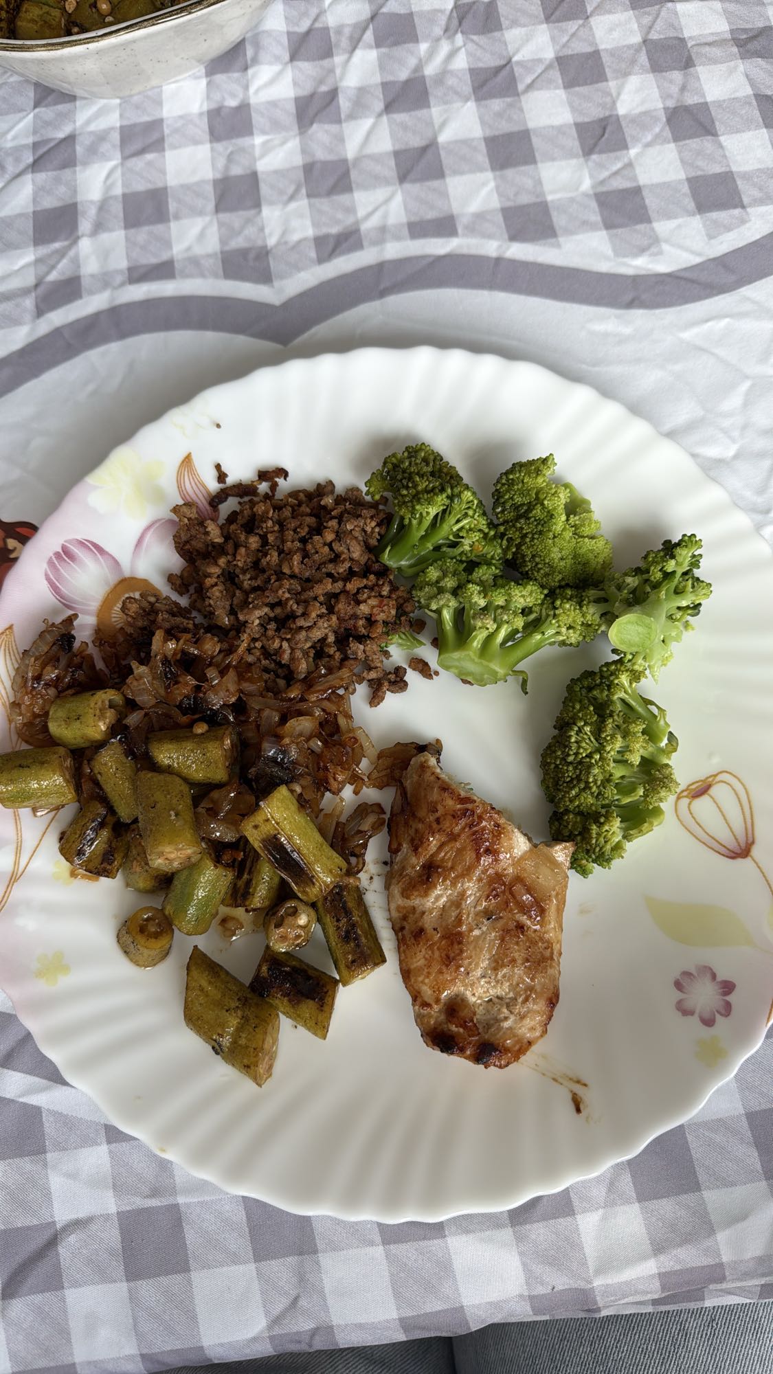 Prato de frango e legumes