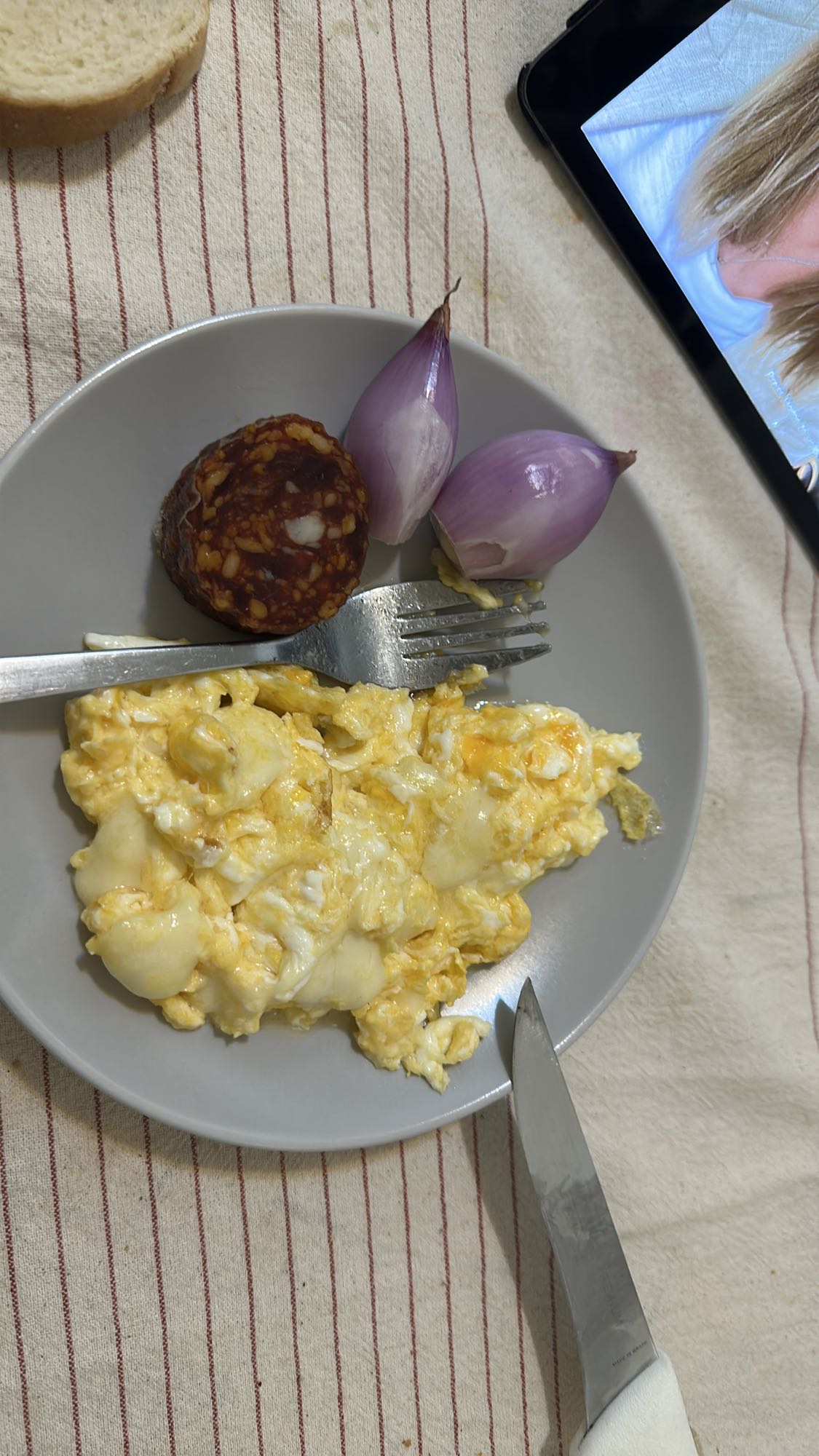 Scrambled eggs & sausage