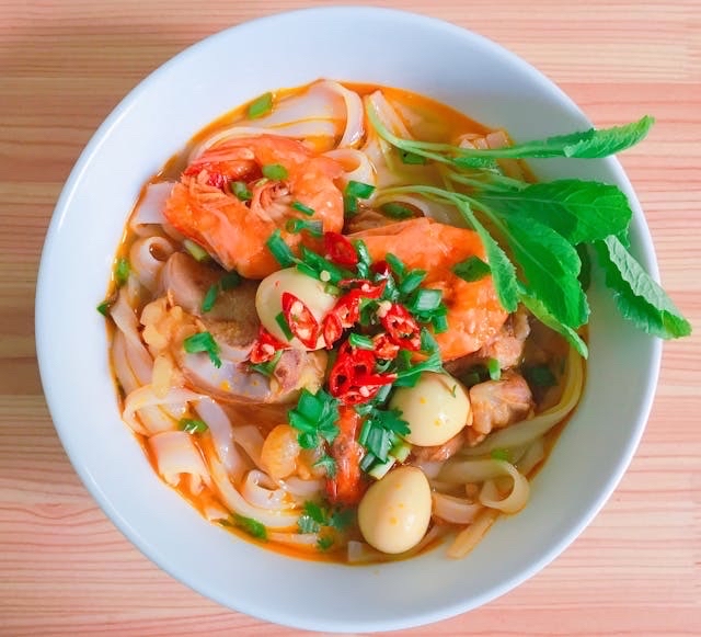 Shrimp noodle soup