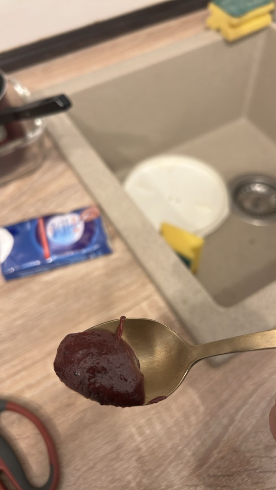 Lingură cu sfeclă fiartă