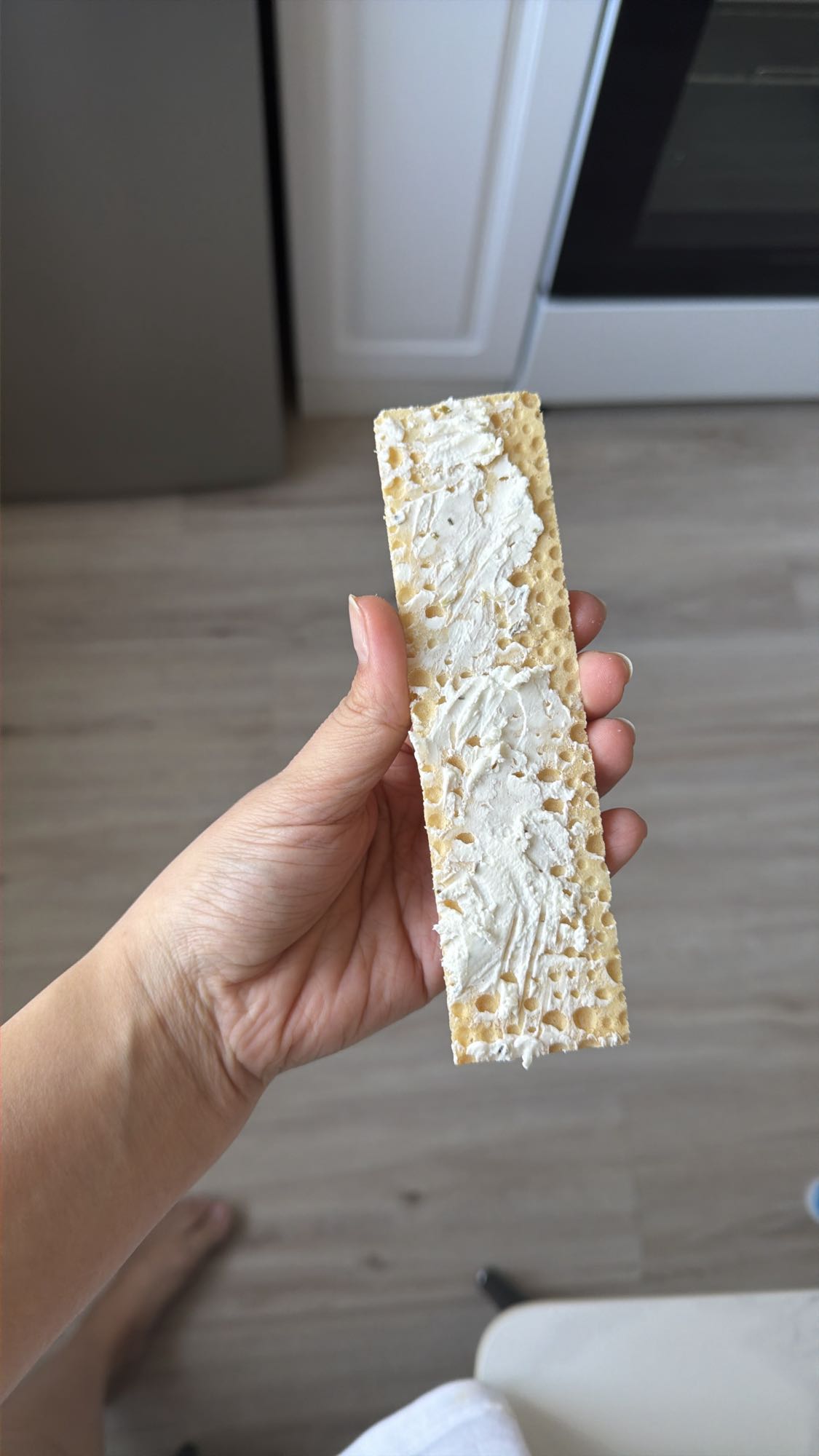 Хлебец с творожным сыром