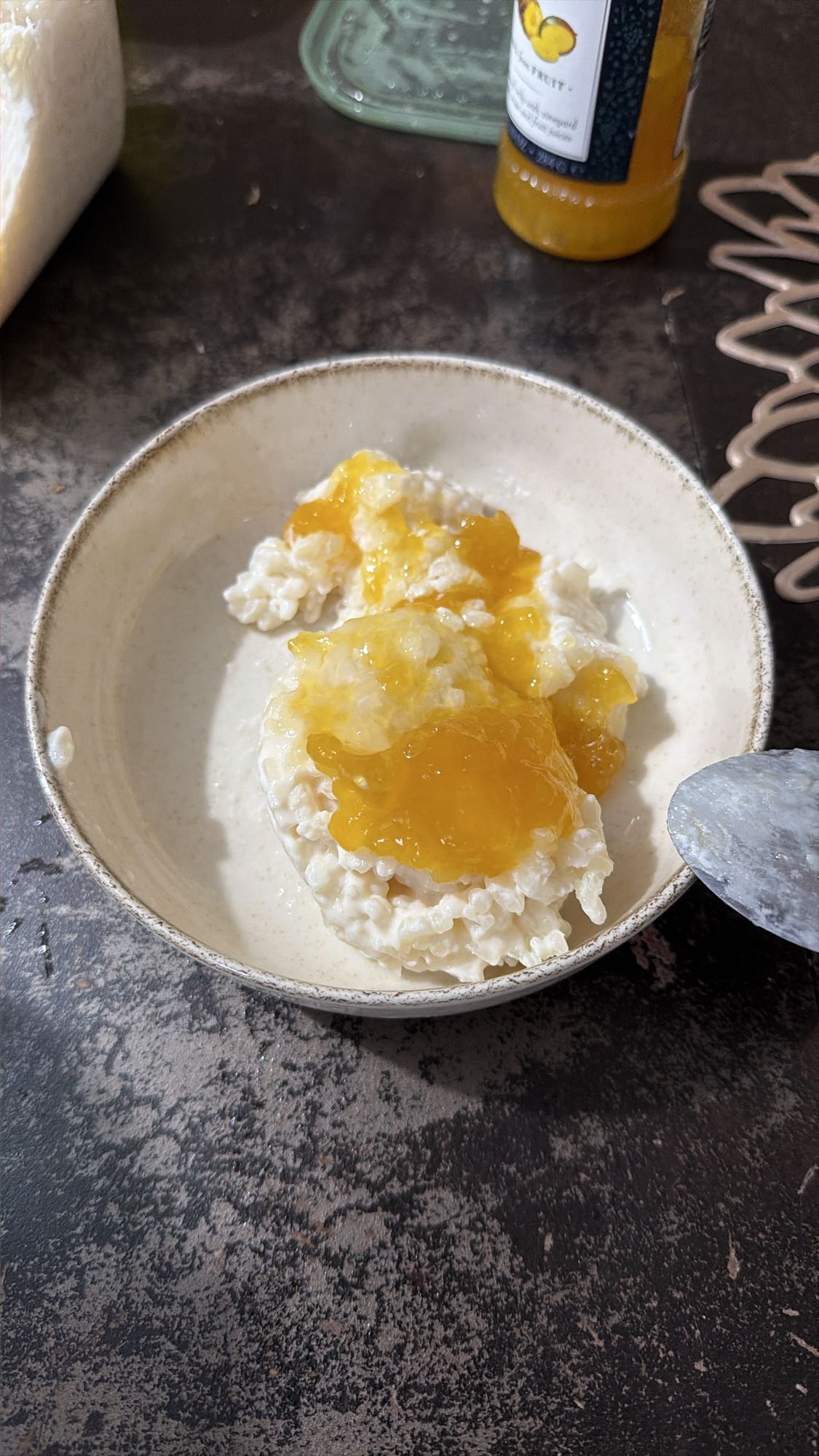 Orez cu lapte și dulceață