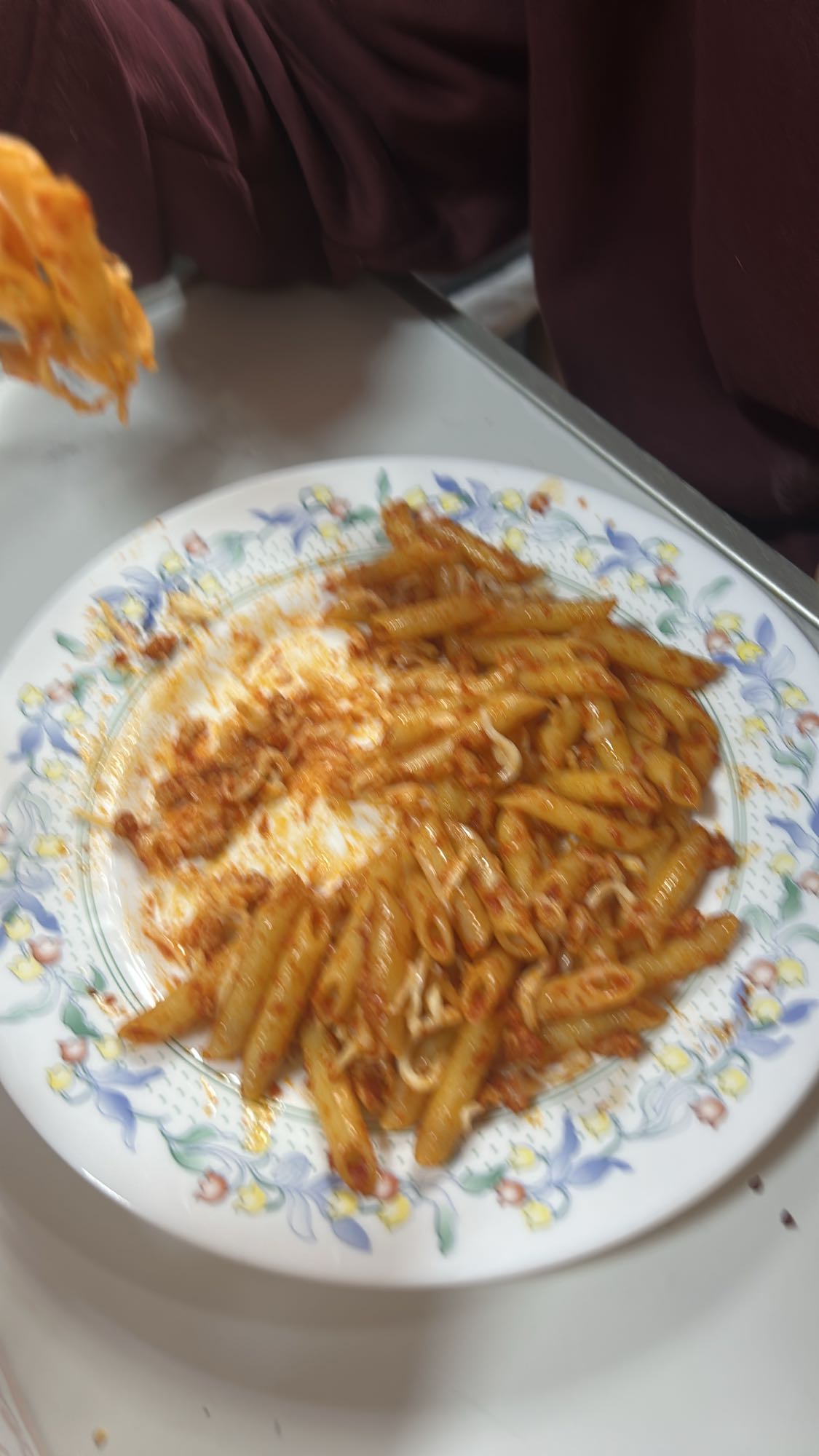 Pasta con salsa roja