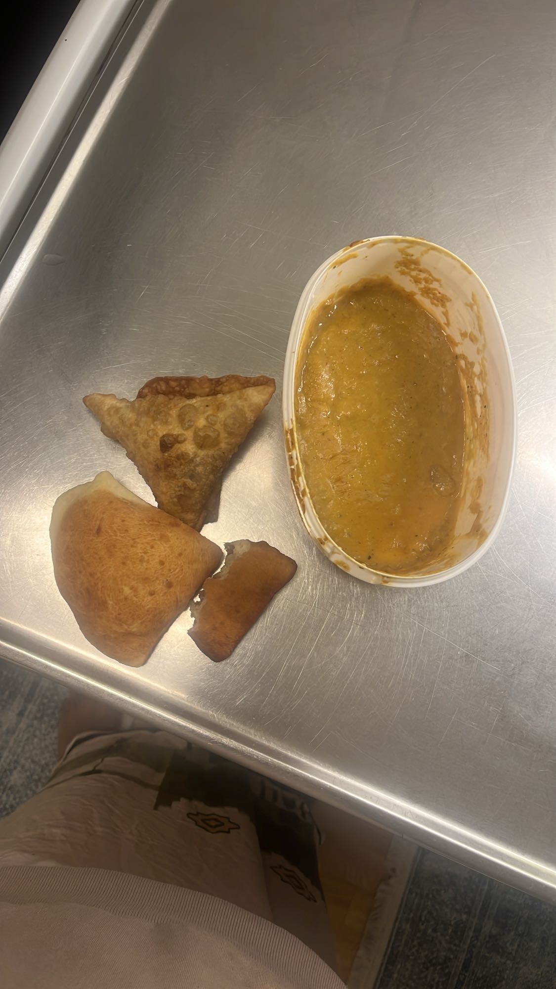 Samosa with lentil curry