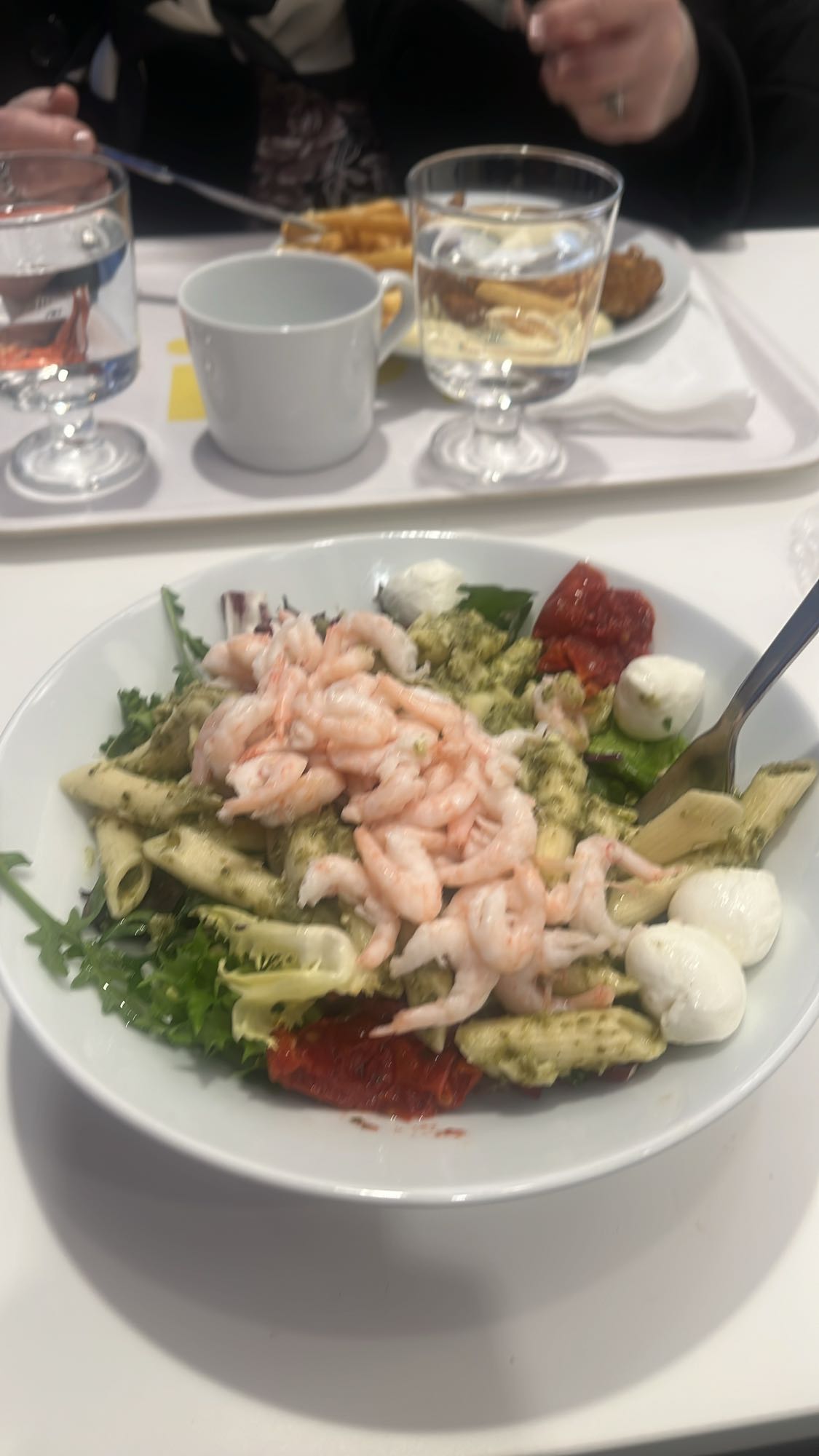 Räksallad med pasta
