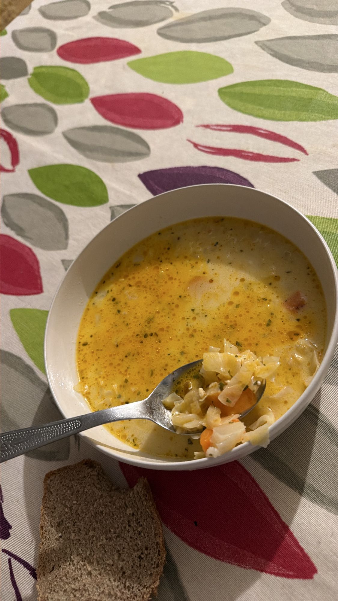Supă de legume cu pâine