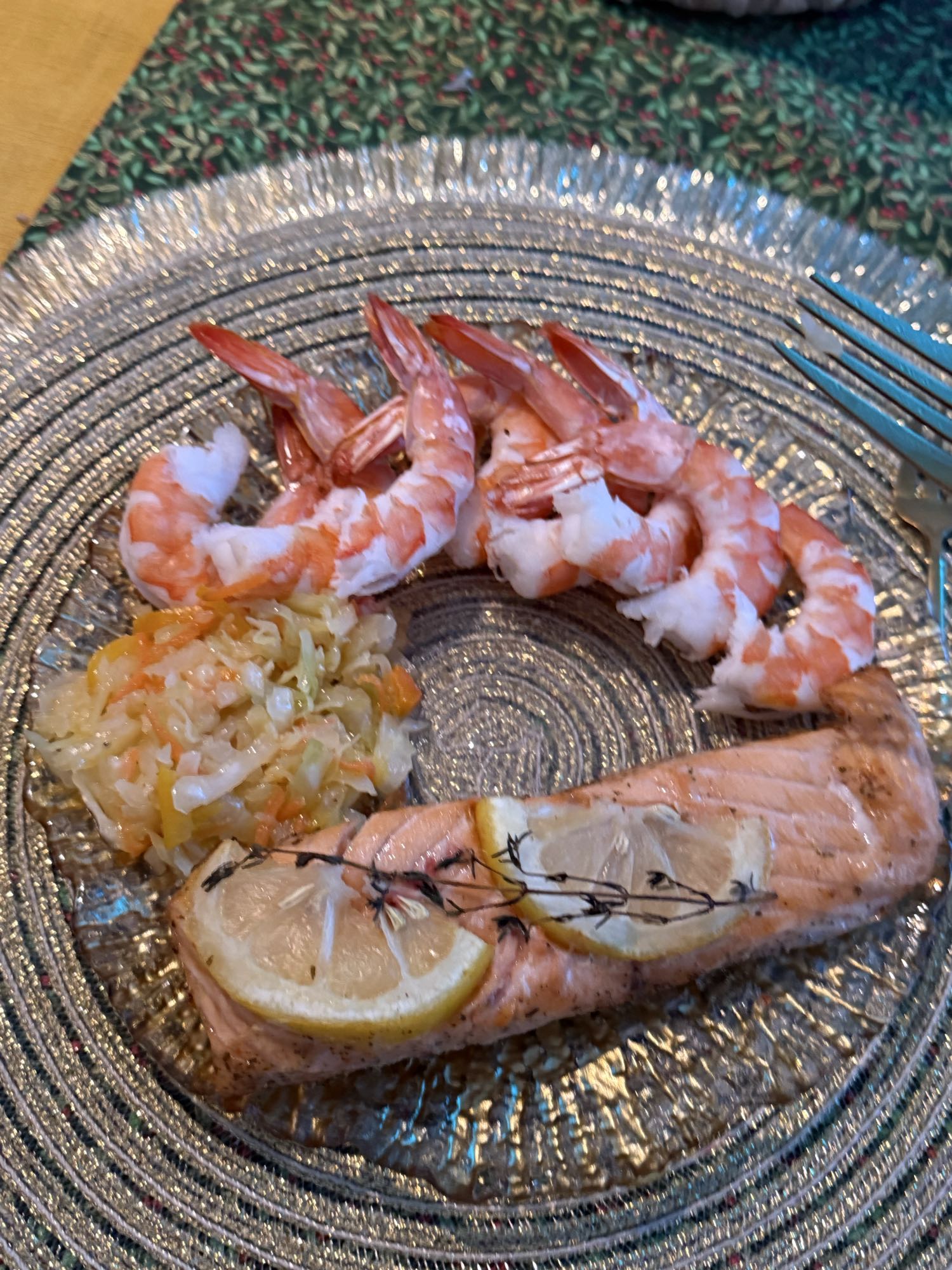 Лосось з креветками