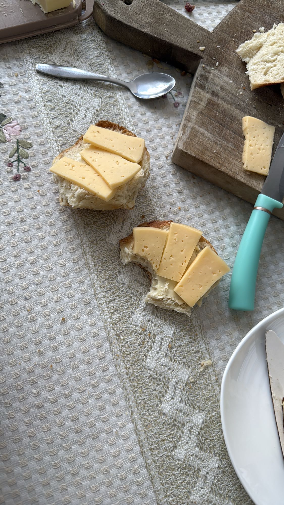 бутерброды с сыром