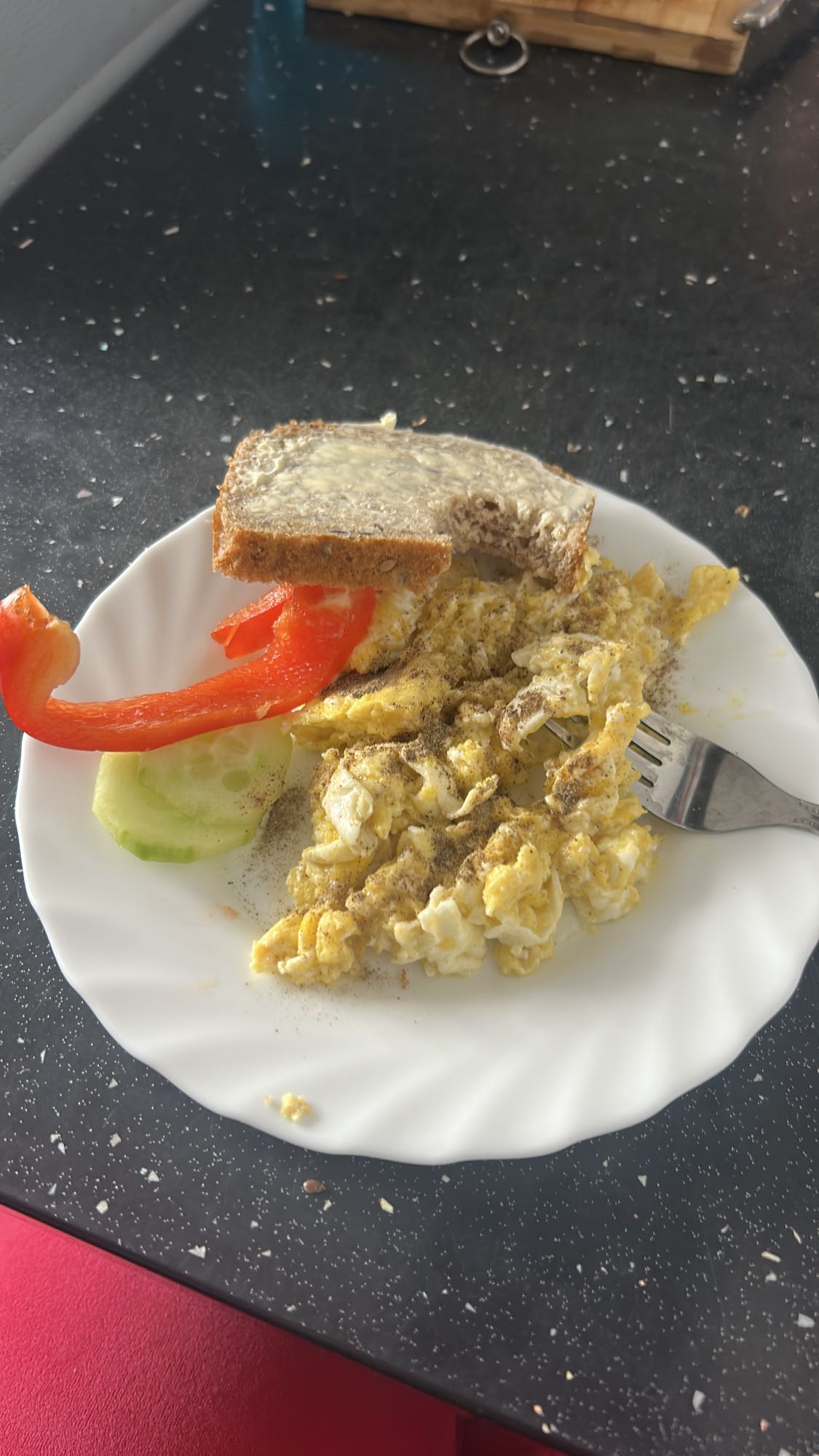 Jajecznica z warzywami