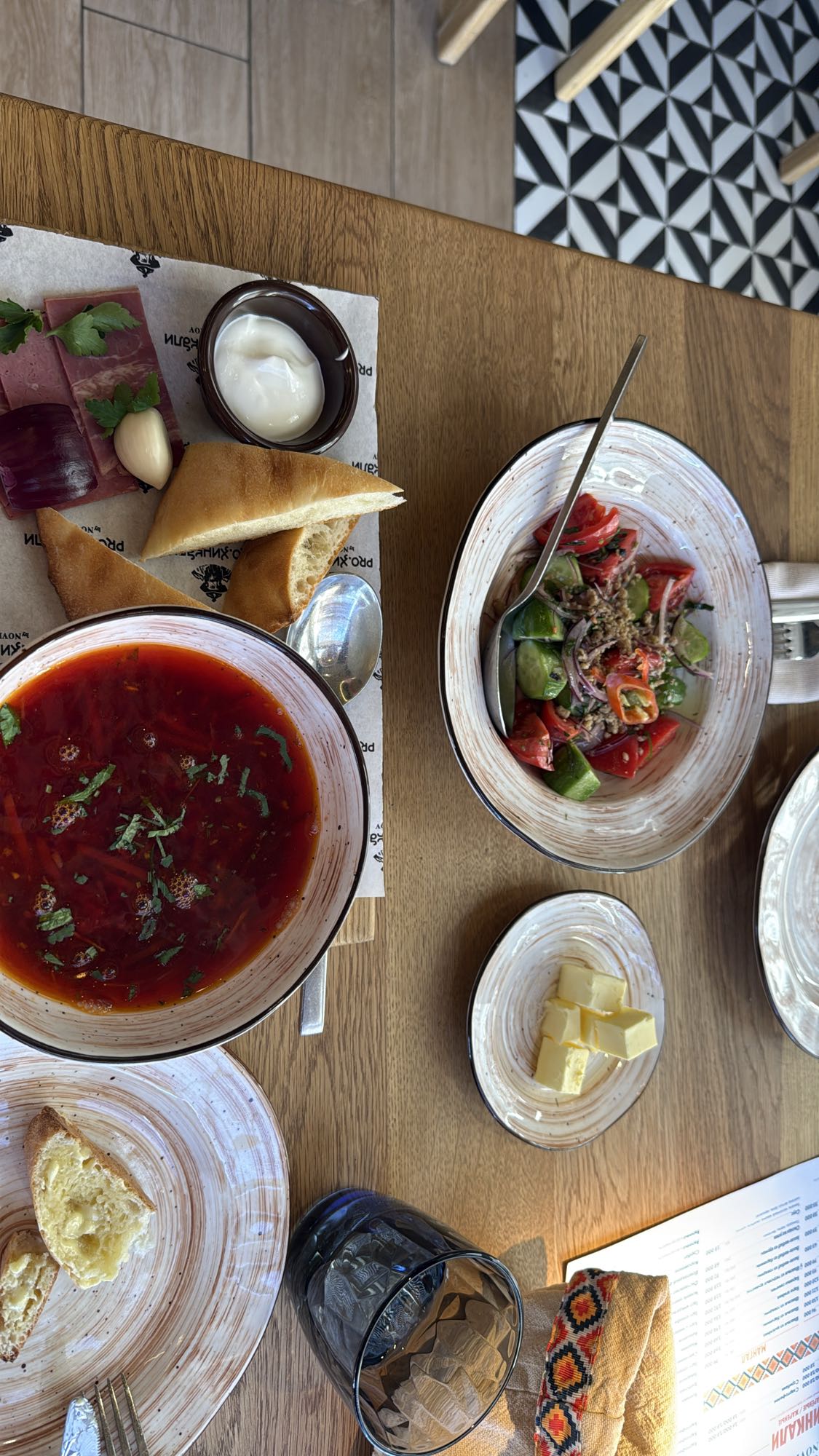 борщ с гарниром