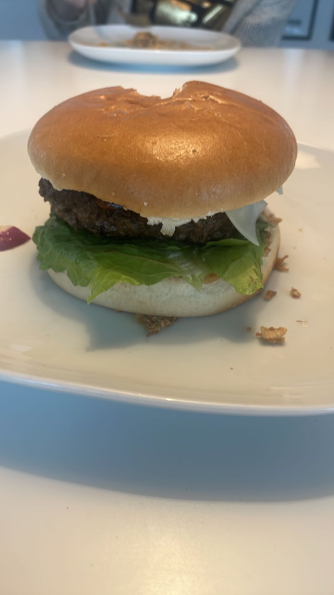 Hamburgare med sallad