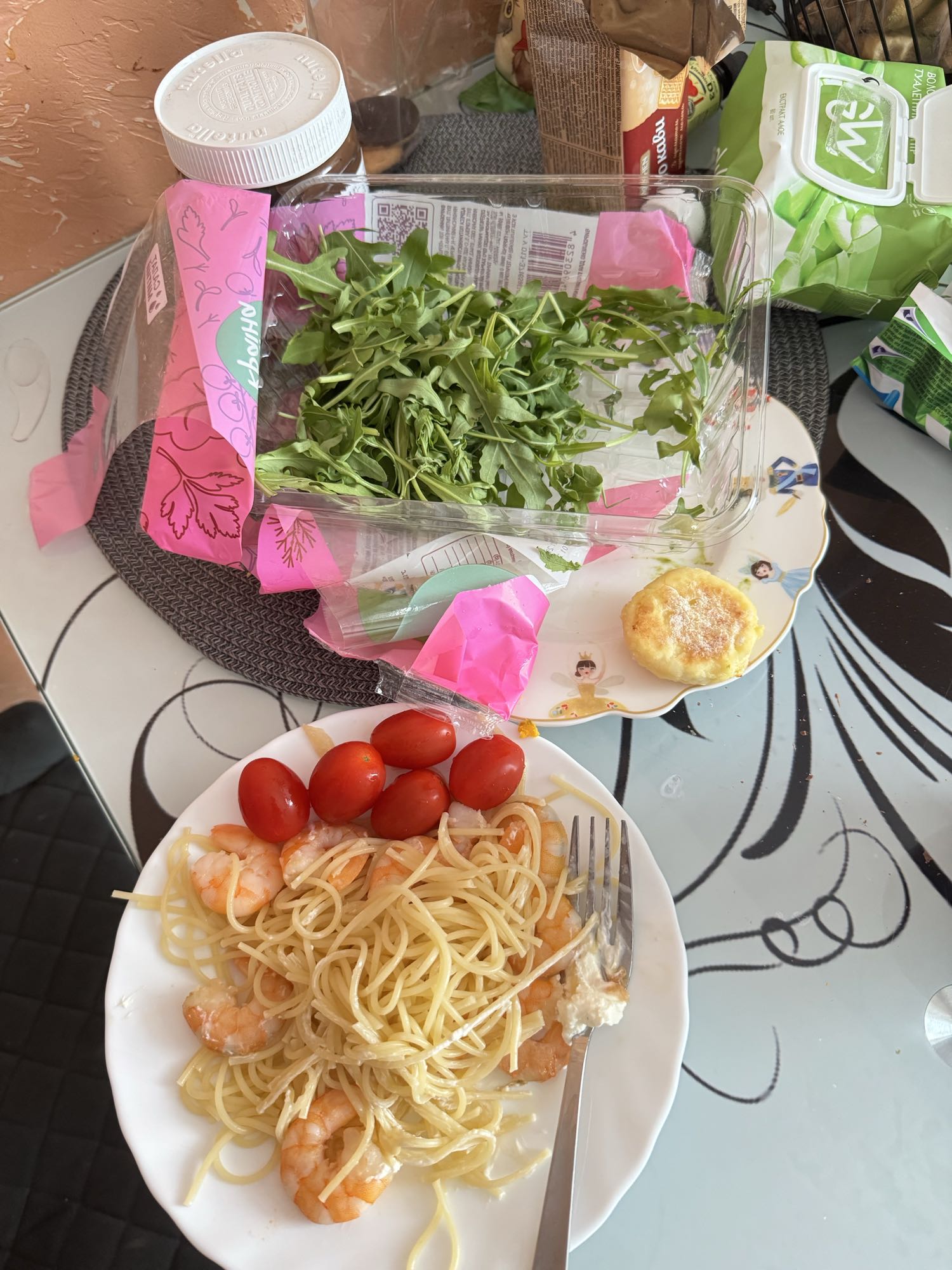 Паста з креветками та овочами