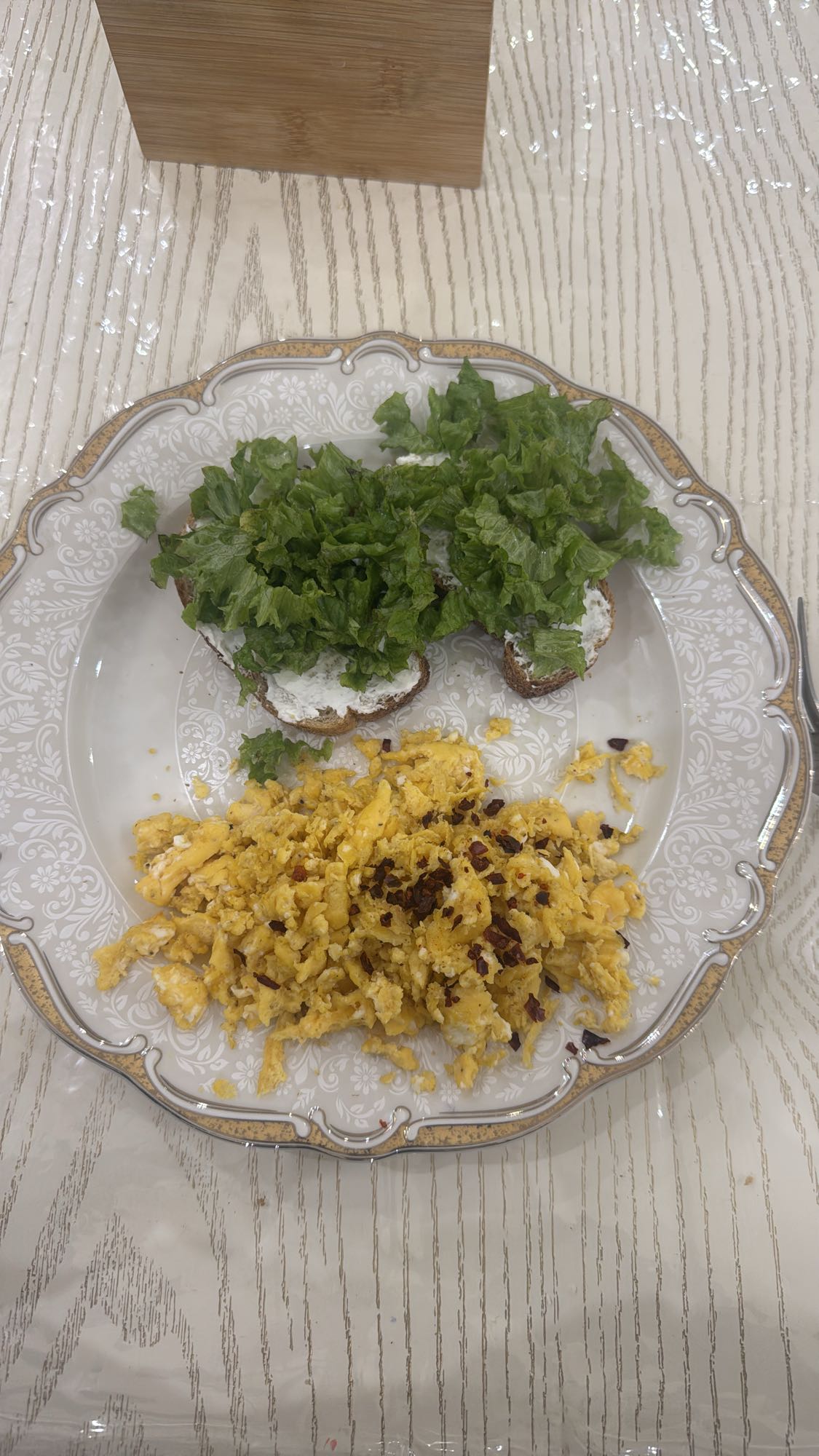 Scrambled eggs & toast