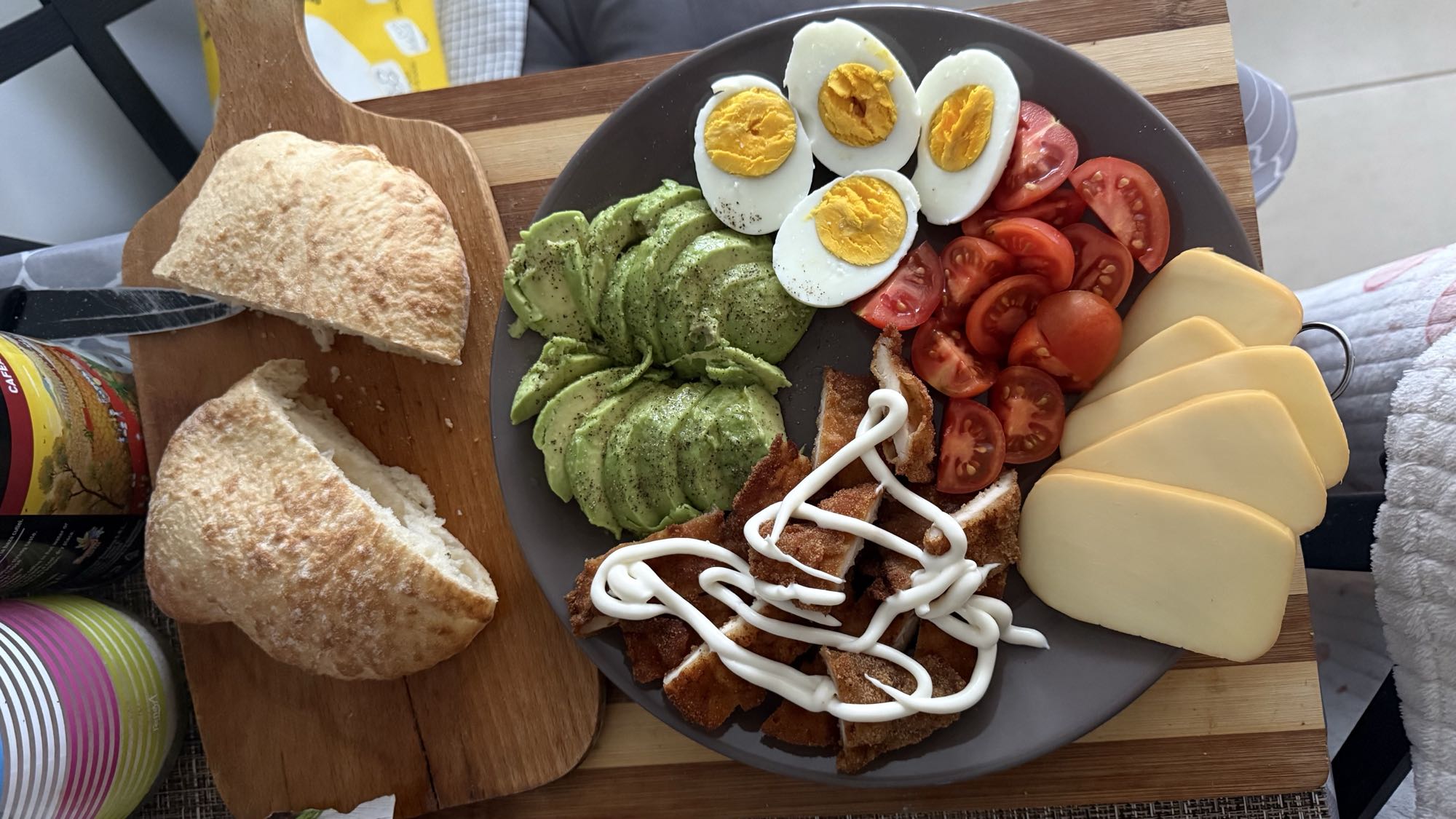 Mic dejun variat cu pui