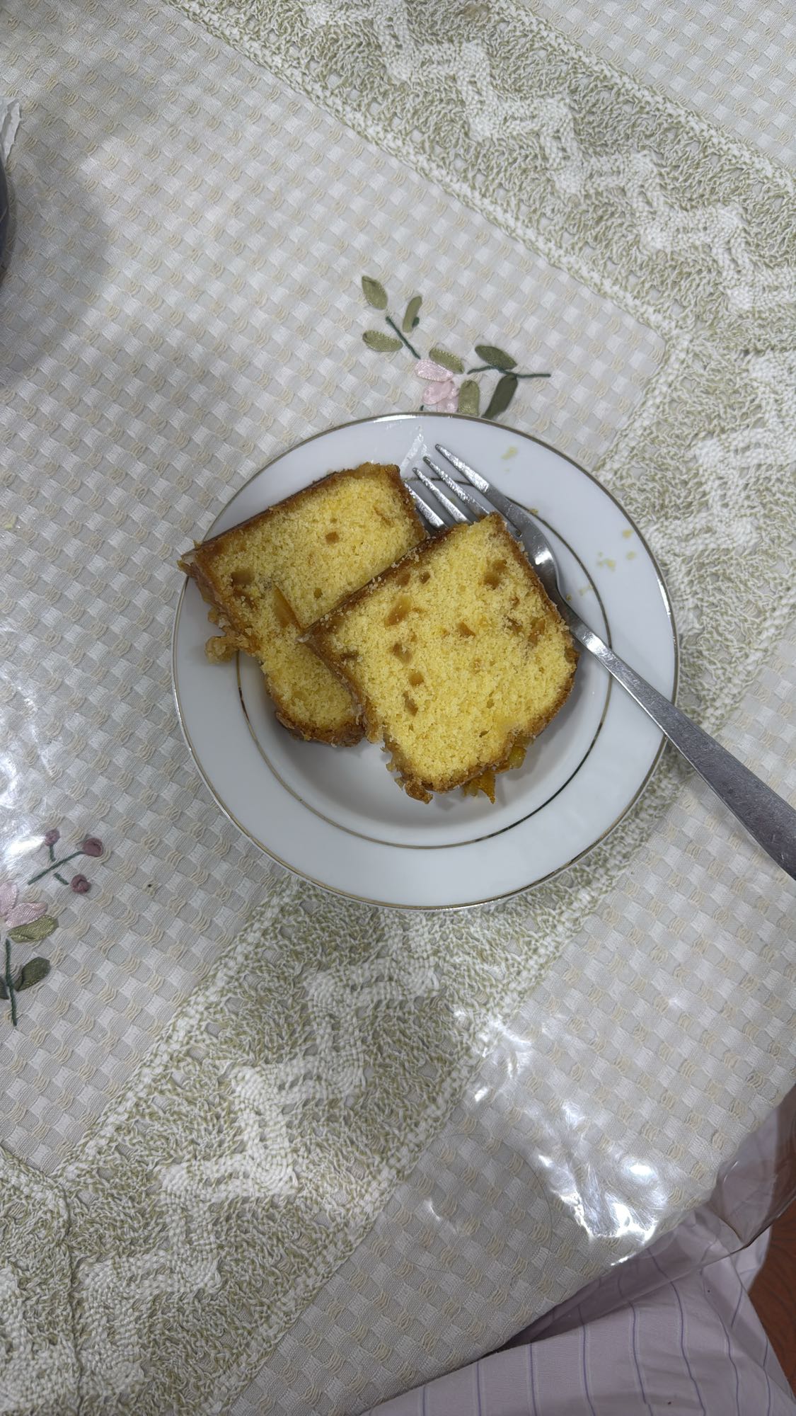 Кекс с изюмом