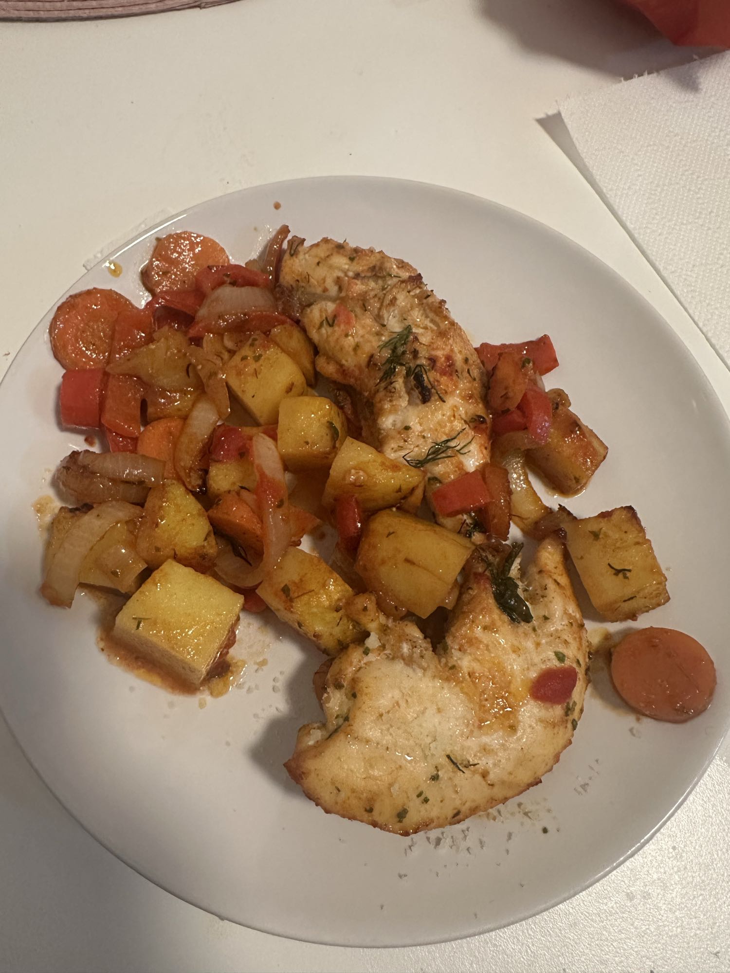 Piept de pui cu legume