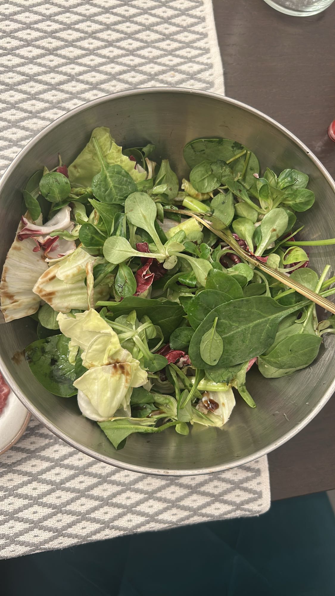 Salată verde mixtă