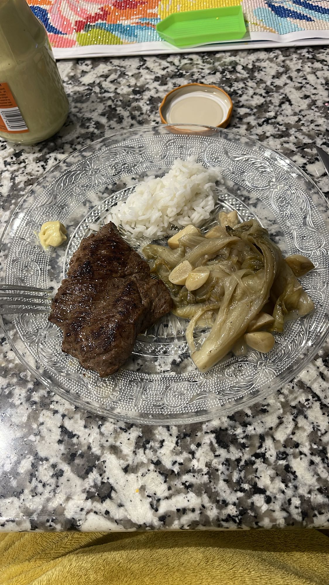 steak avec riz et légumes