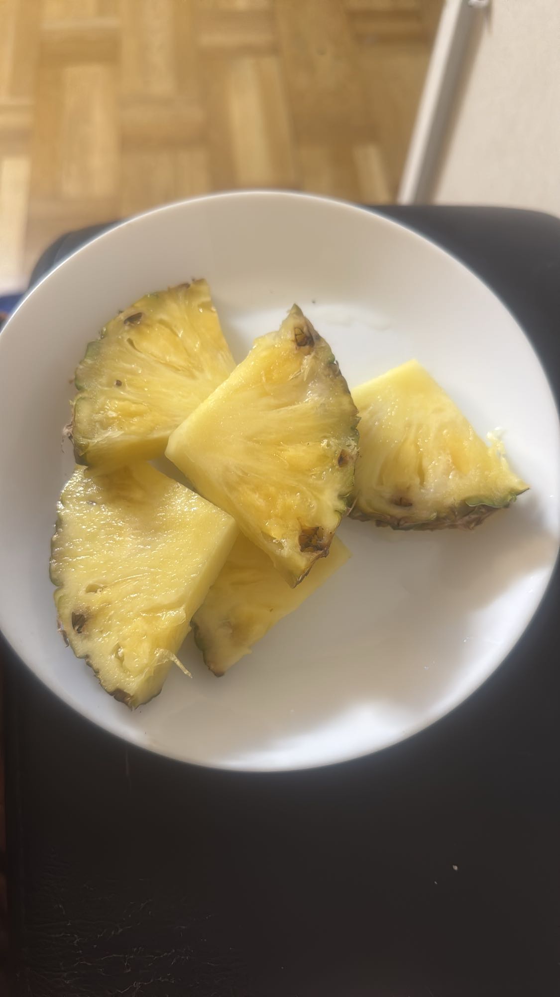 Färsk ananas