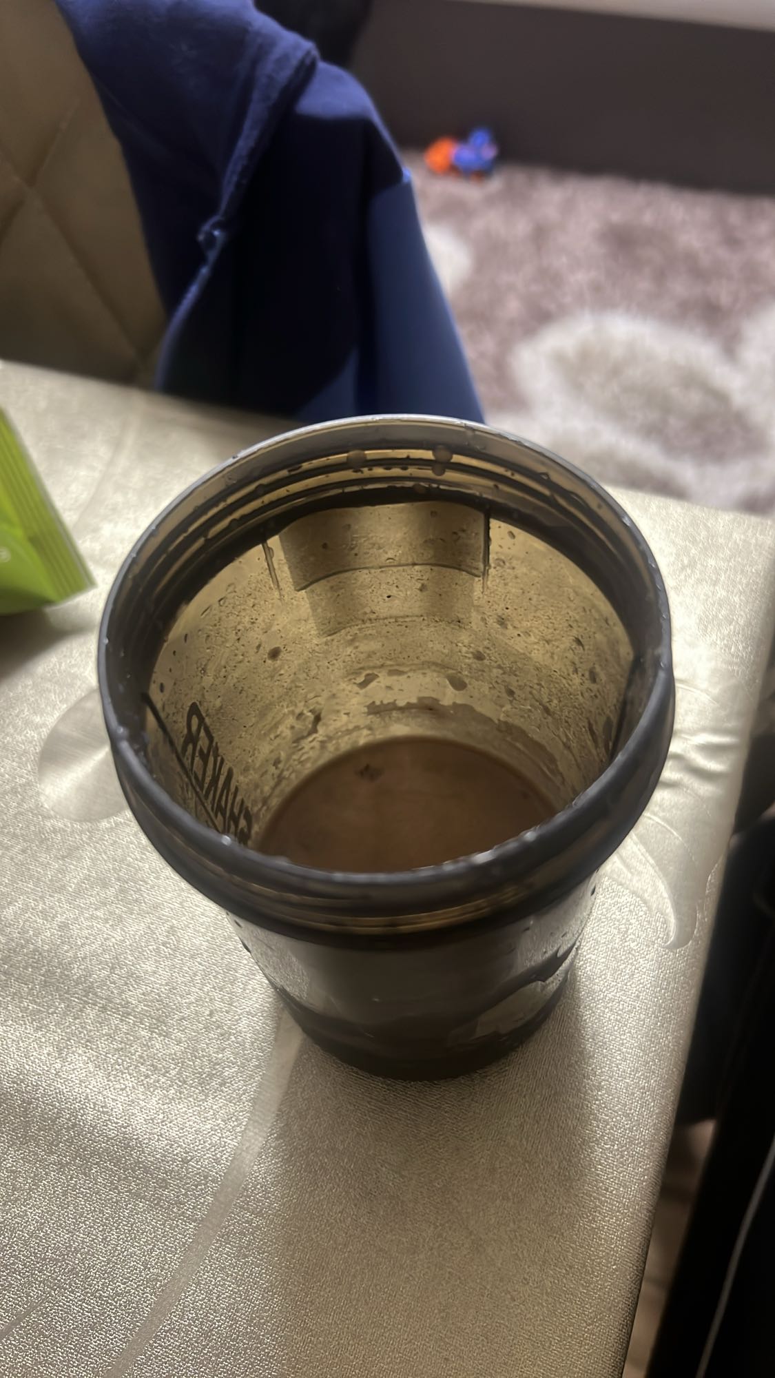 Shake proteic ciocolată