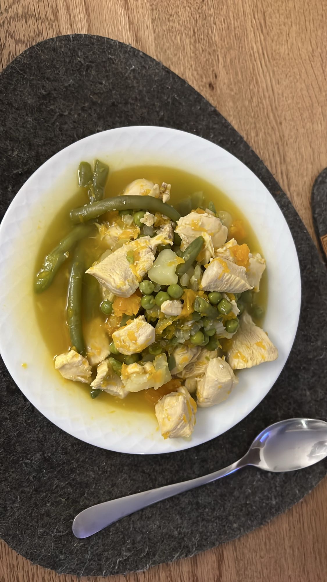 Tavuklu sebze yemeği