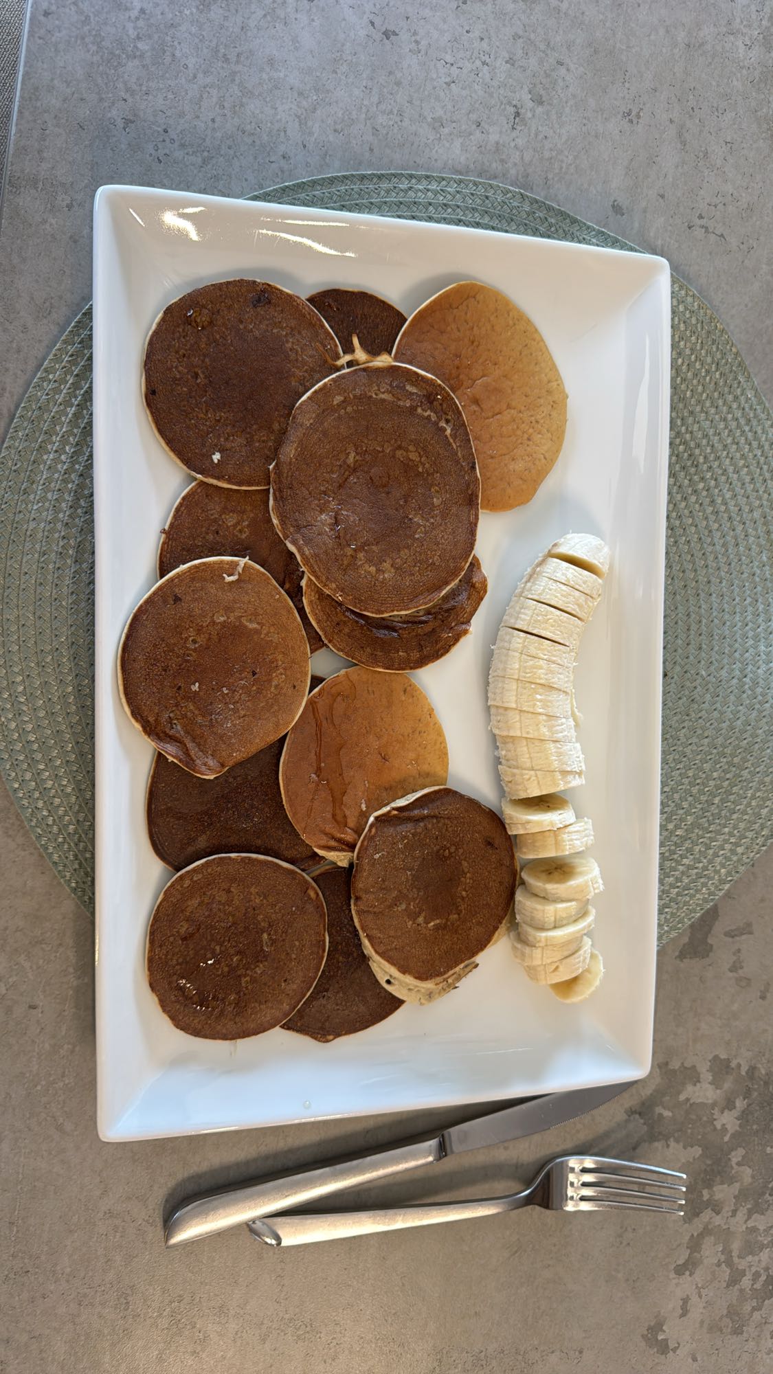 Panqueques con avena, plátano, huevo y proteína