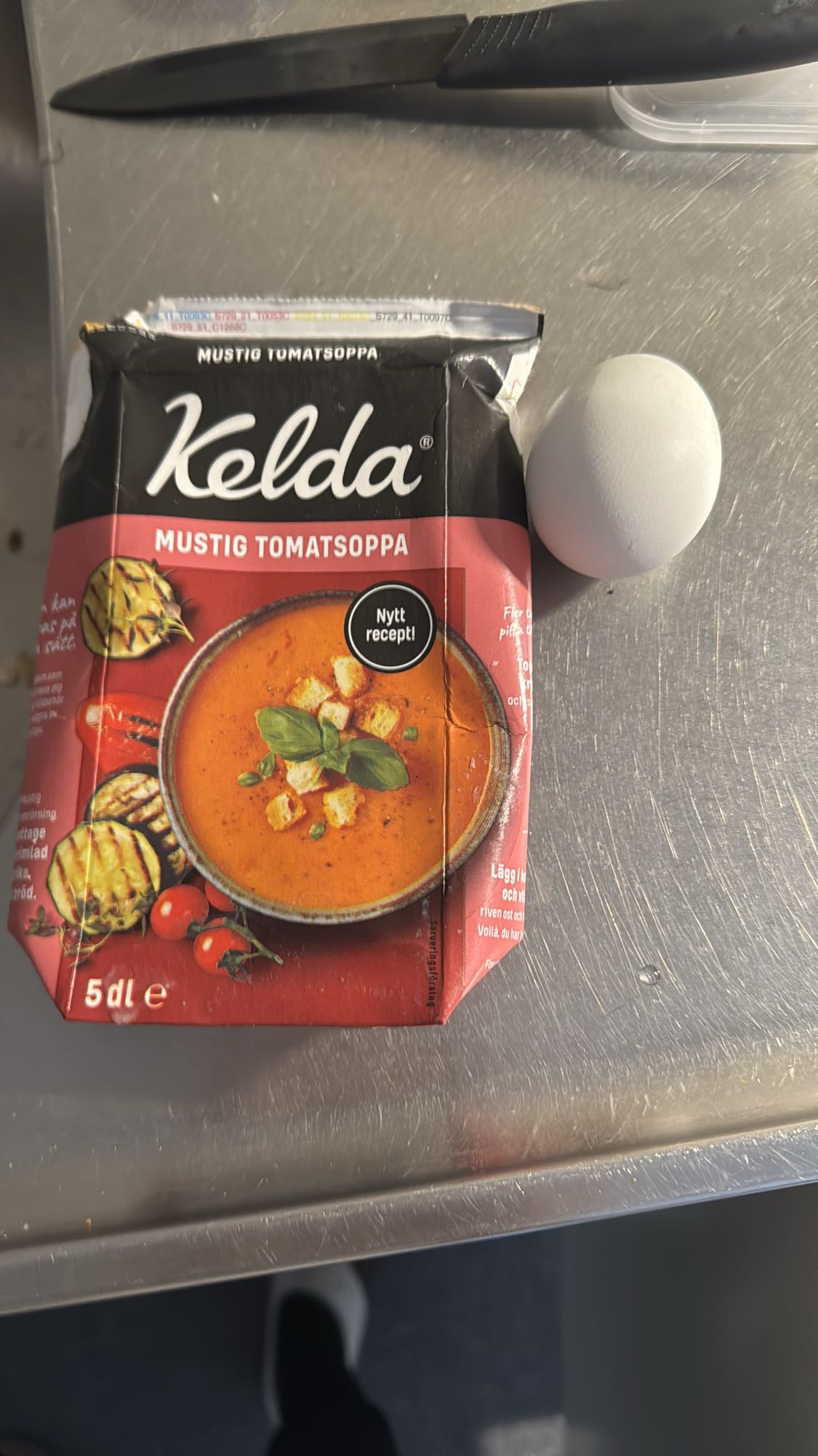Tomatsoppa med ägg