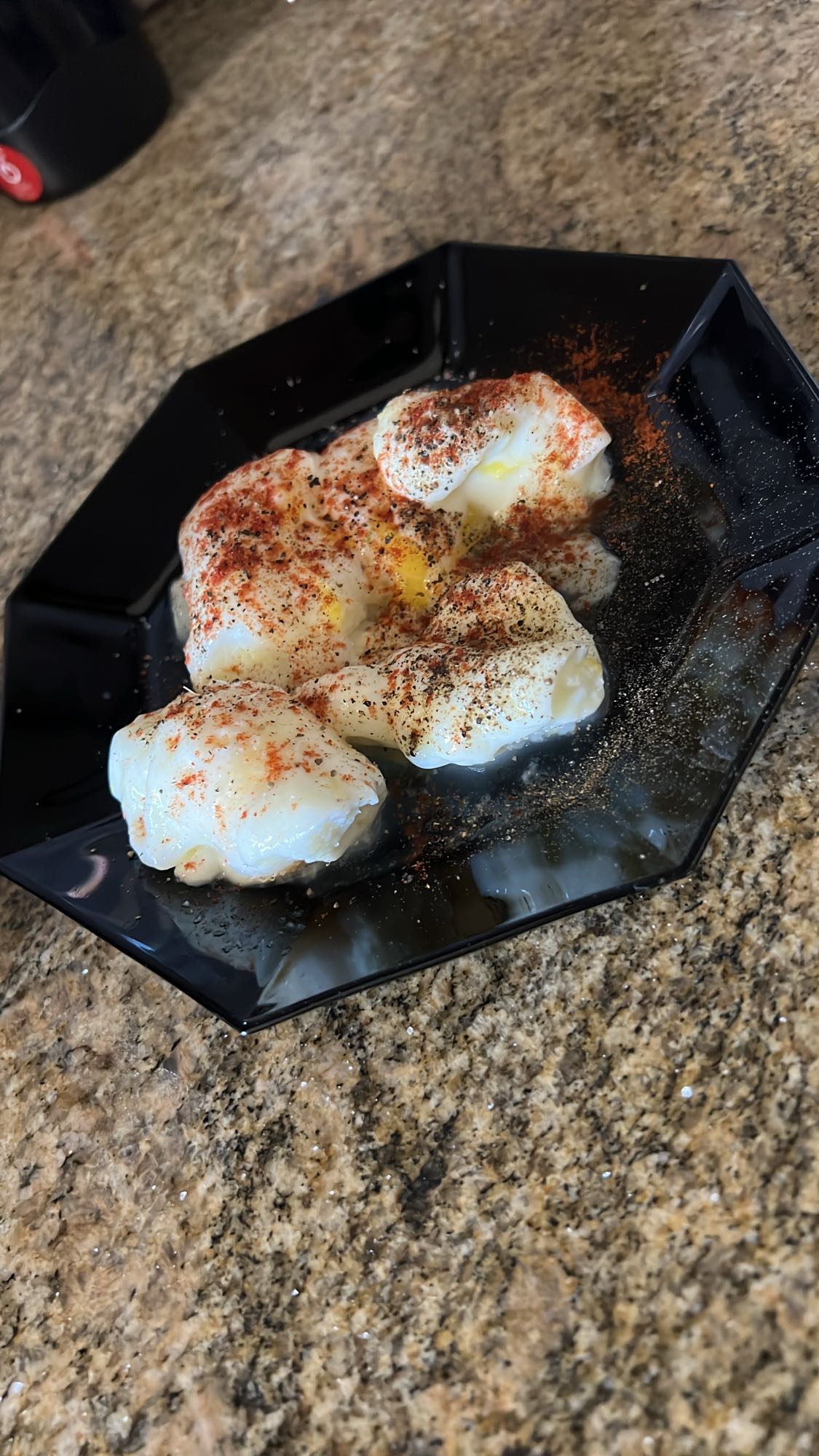 Poached eggs with spices