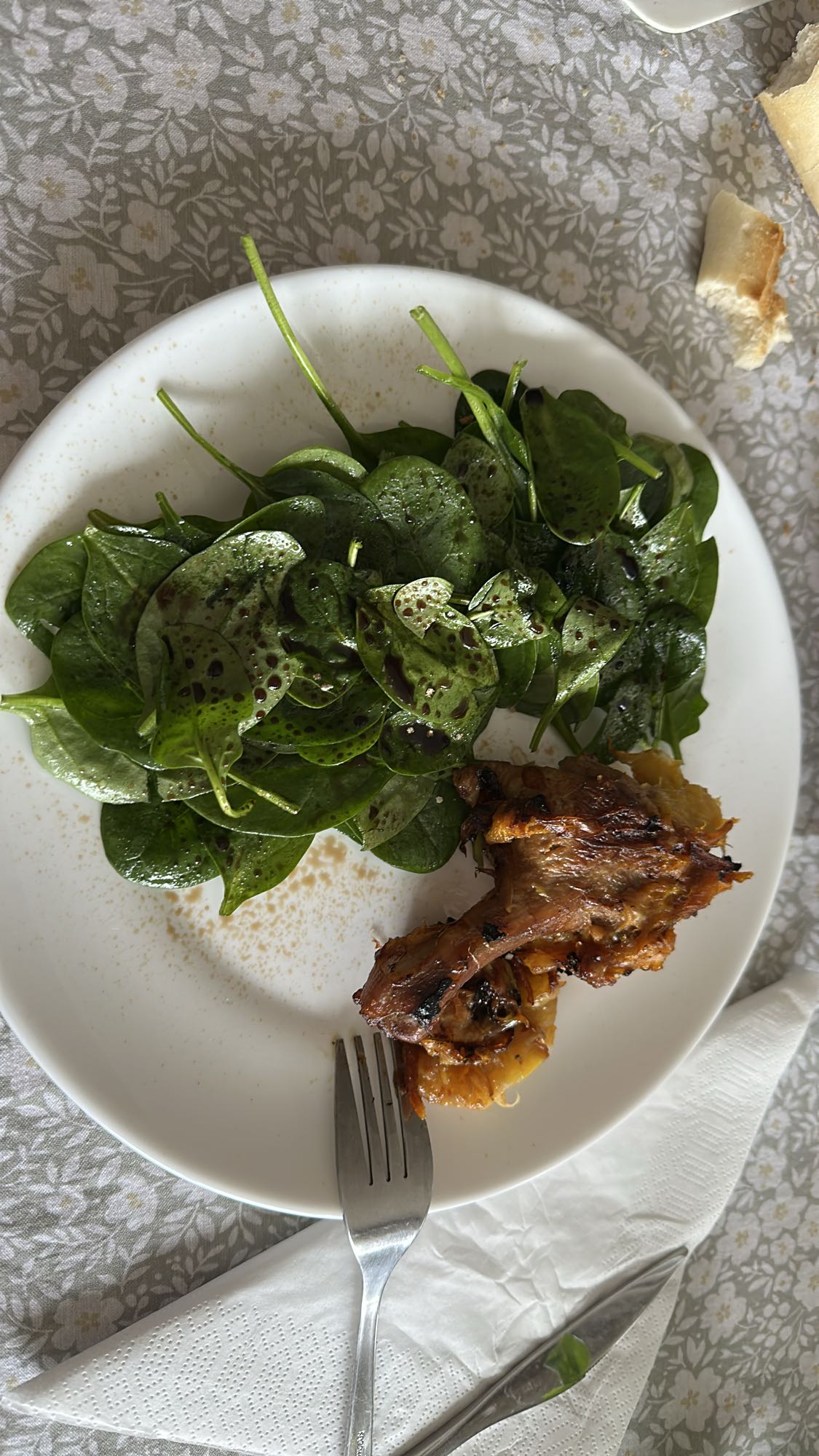 Spinach Salad with Roast Lamb